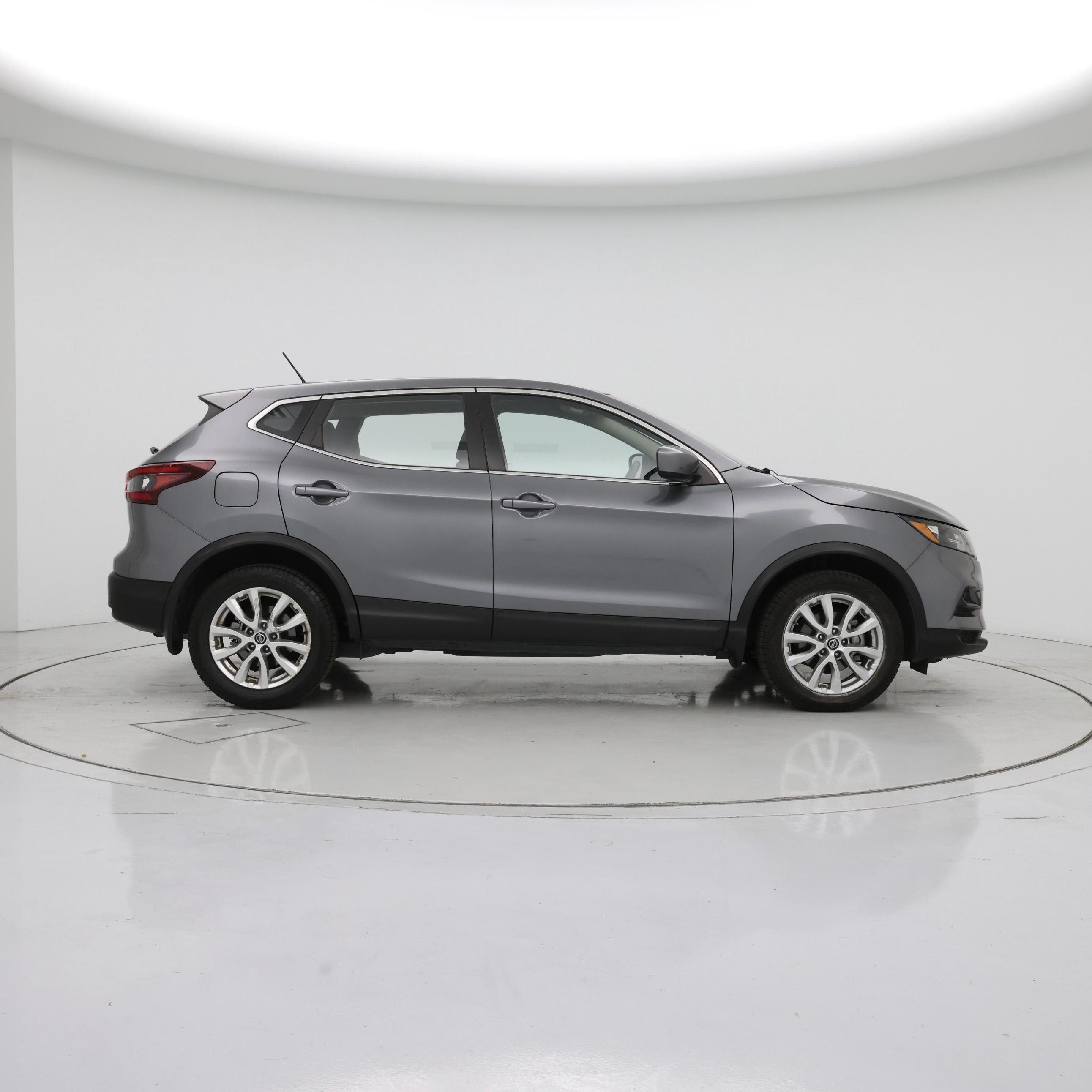 Thumbnail: 2021 Nissan Rogue Sport - 7