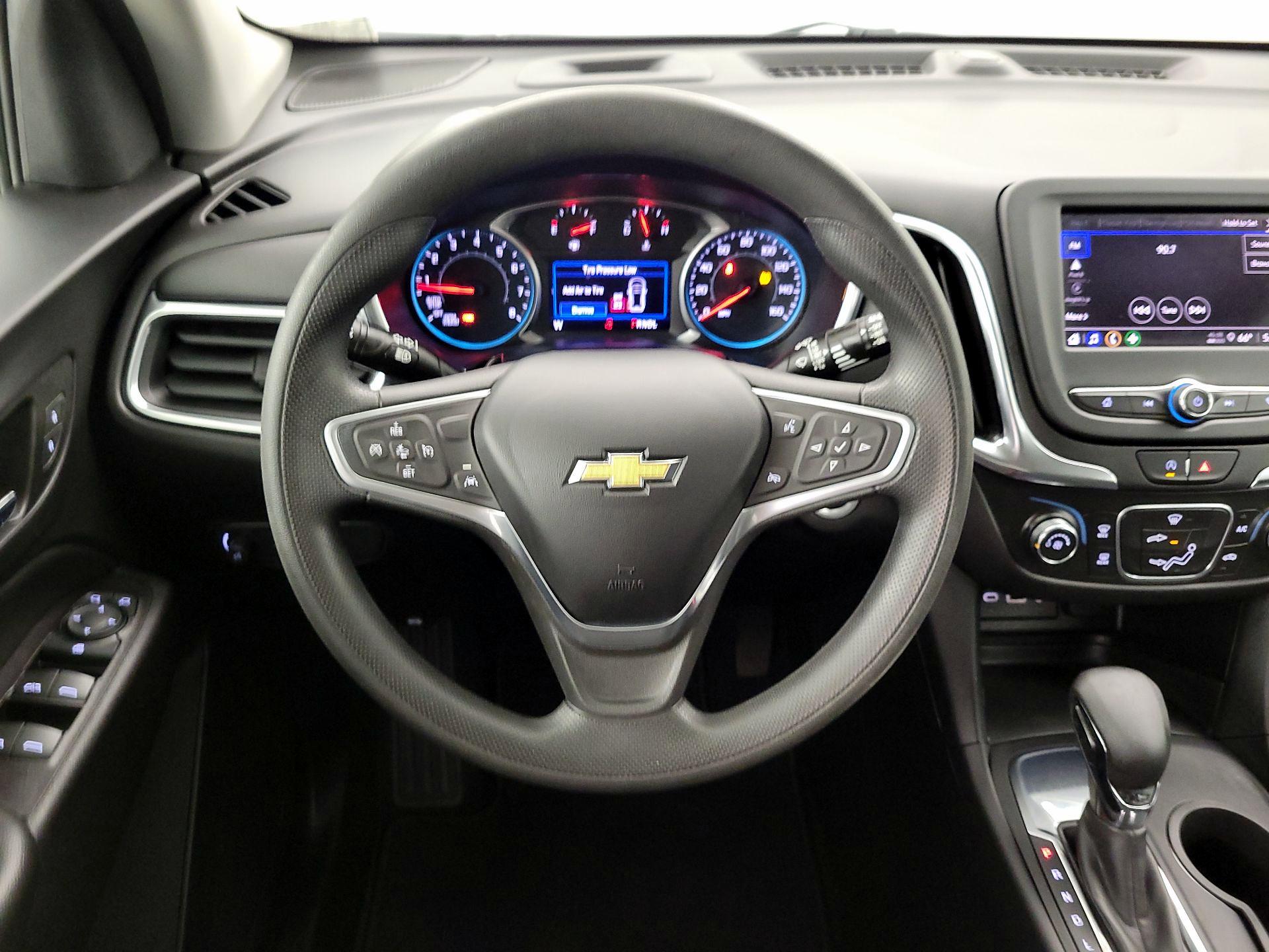 Thumbnail: 2022 Chevrolet Equinox - 10