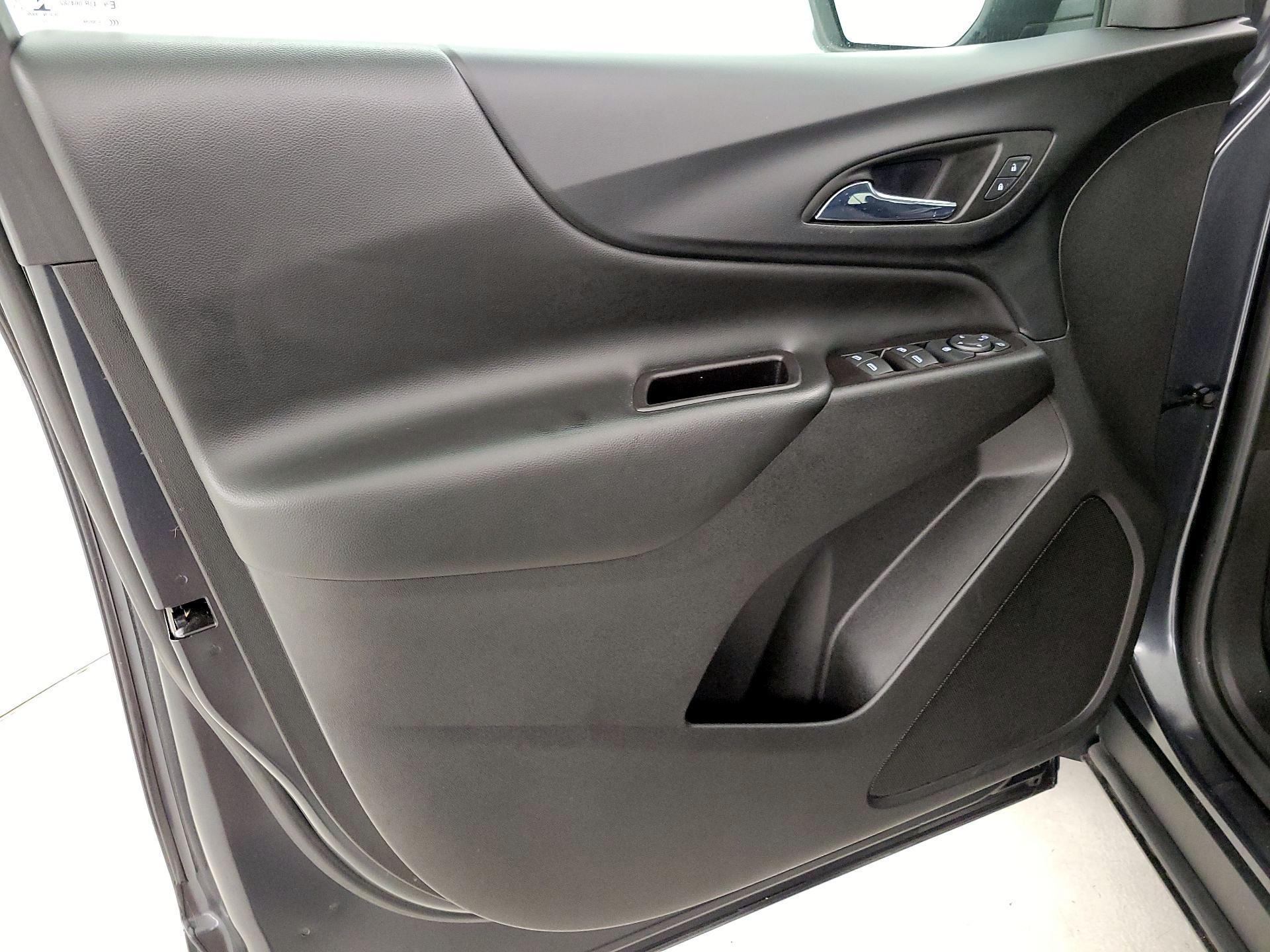 Thumbnail: 2022 Chevrolet Equinox - 12