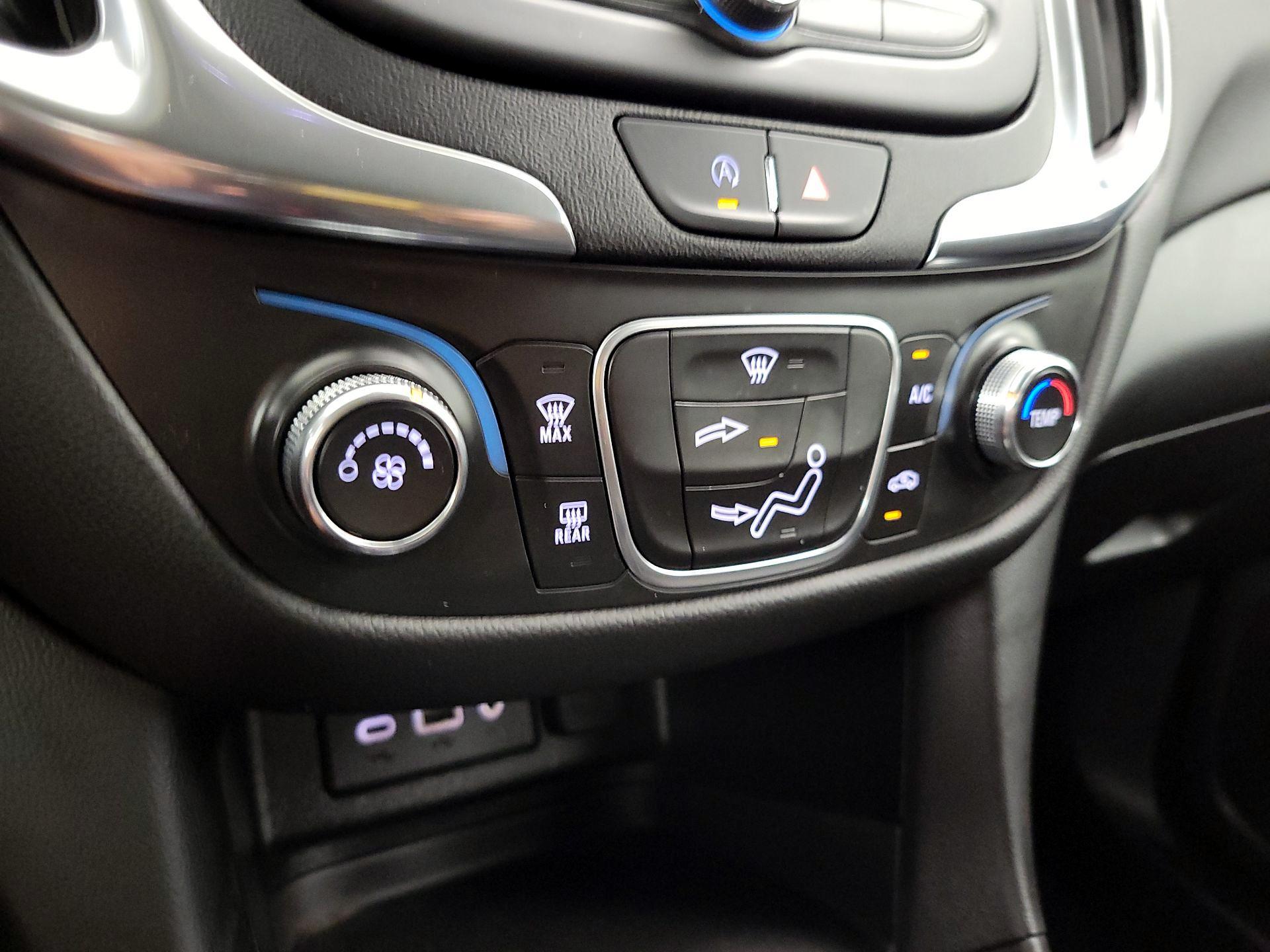 Thumbnail: 2022 Chevrolet Equinox - 16