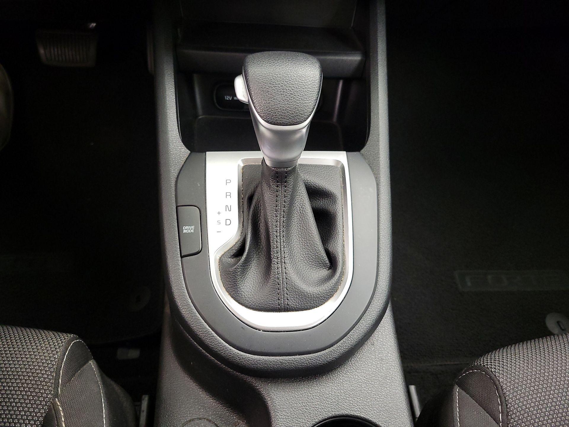 Thumbnail: 2023 Kia Forte - 17