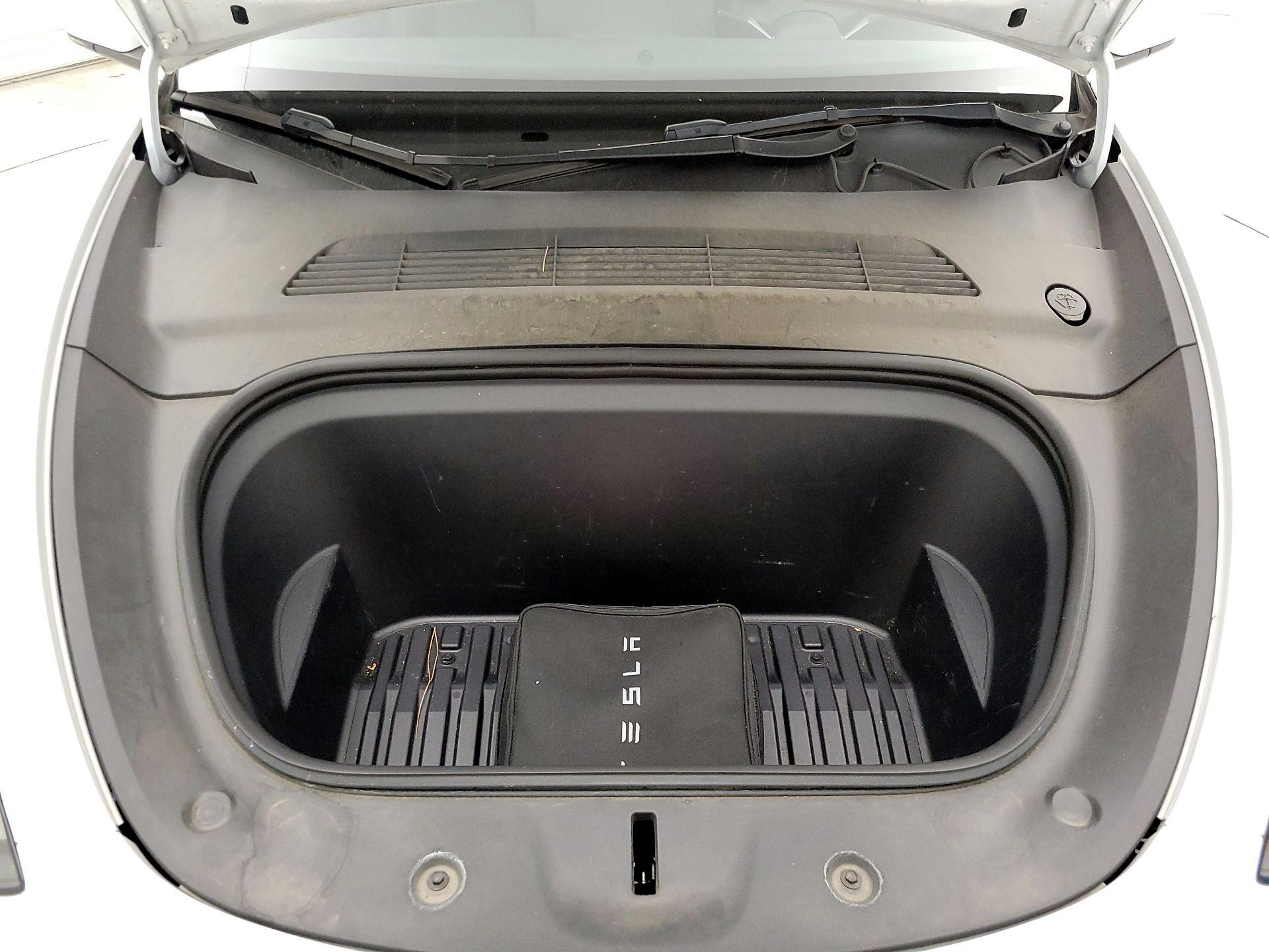 Thumbnail: 2022 Tesla Model Y - 19