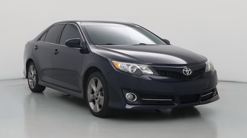 2014 Toyota Camry SE Hero Image