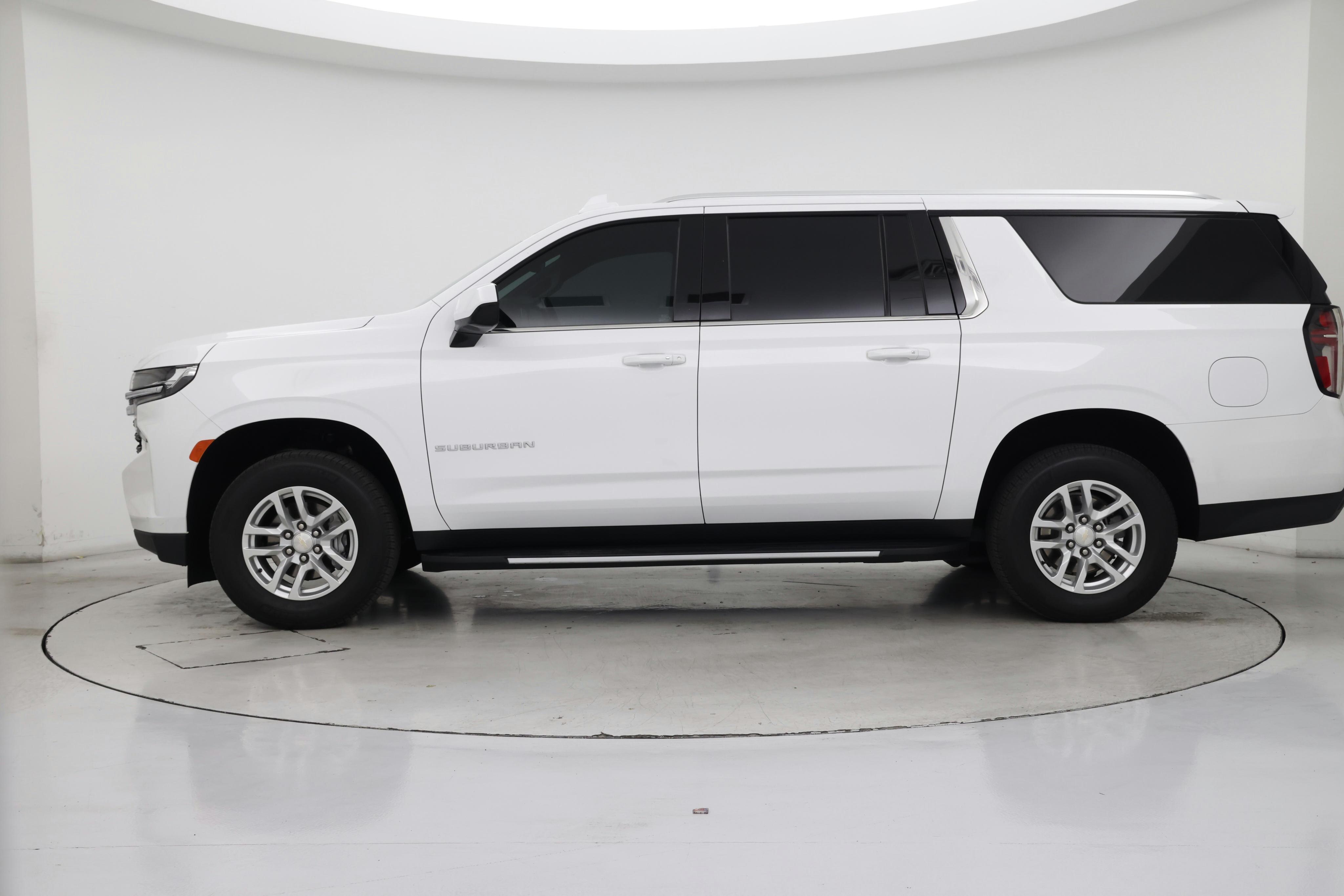 Thumbnail: 2021 Chevrolet Suburban - 3