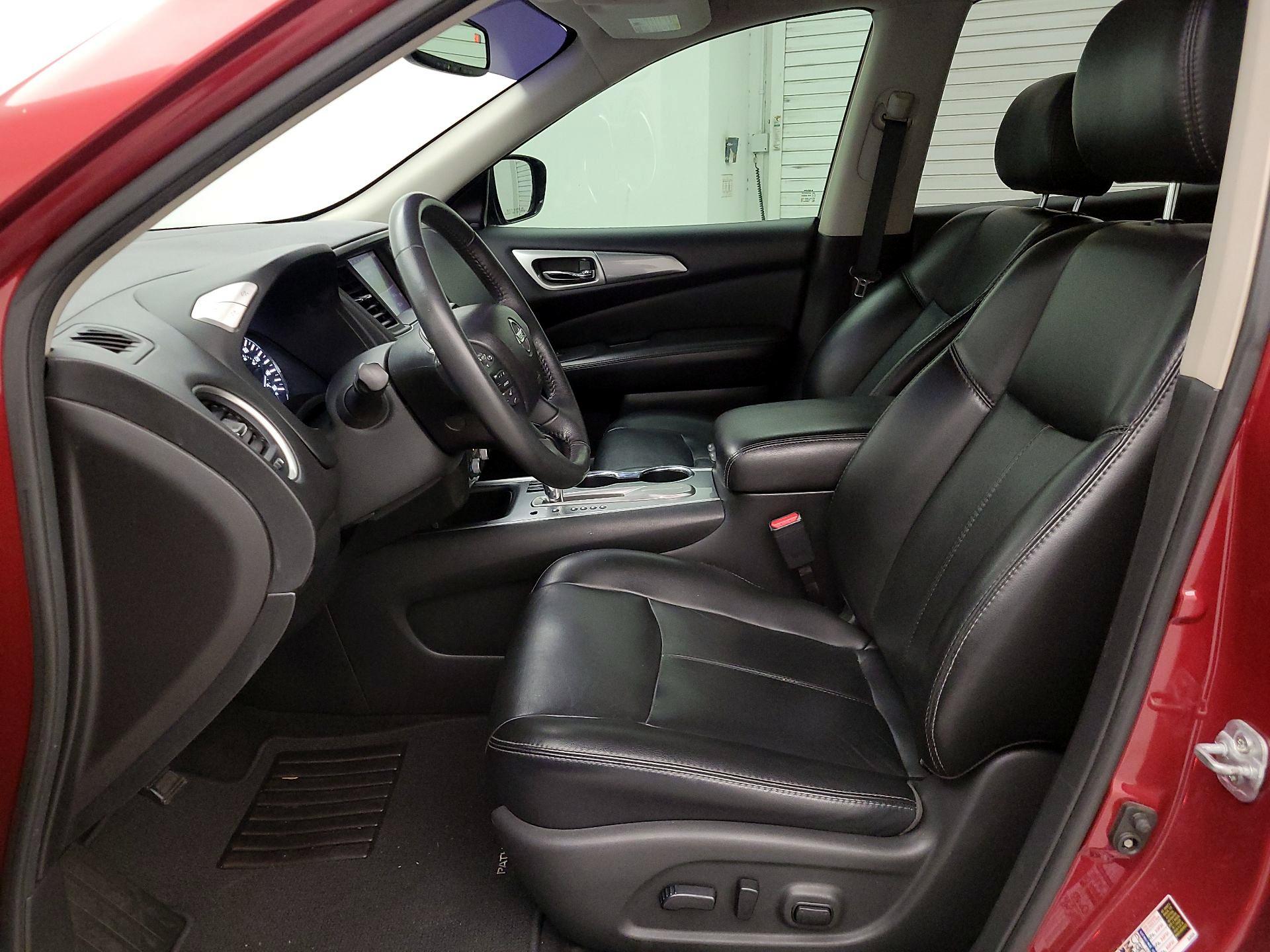 Thumbnail: 2017 Nissan Pathfinder - 11