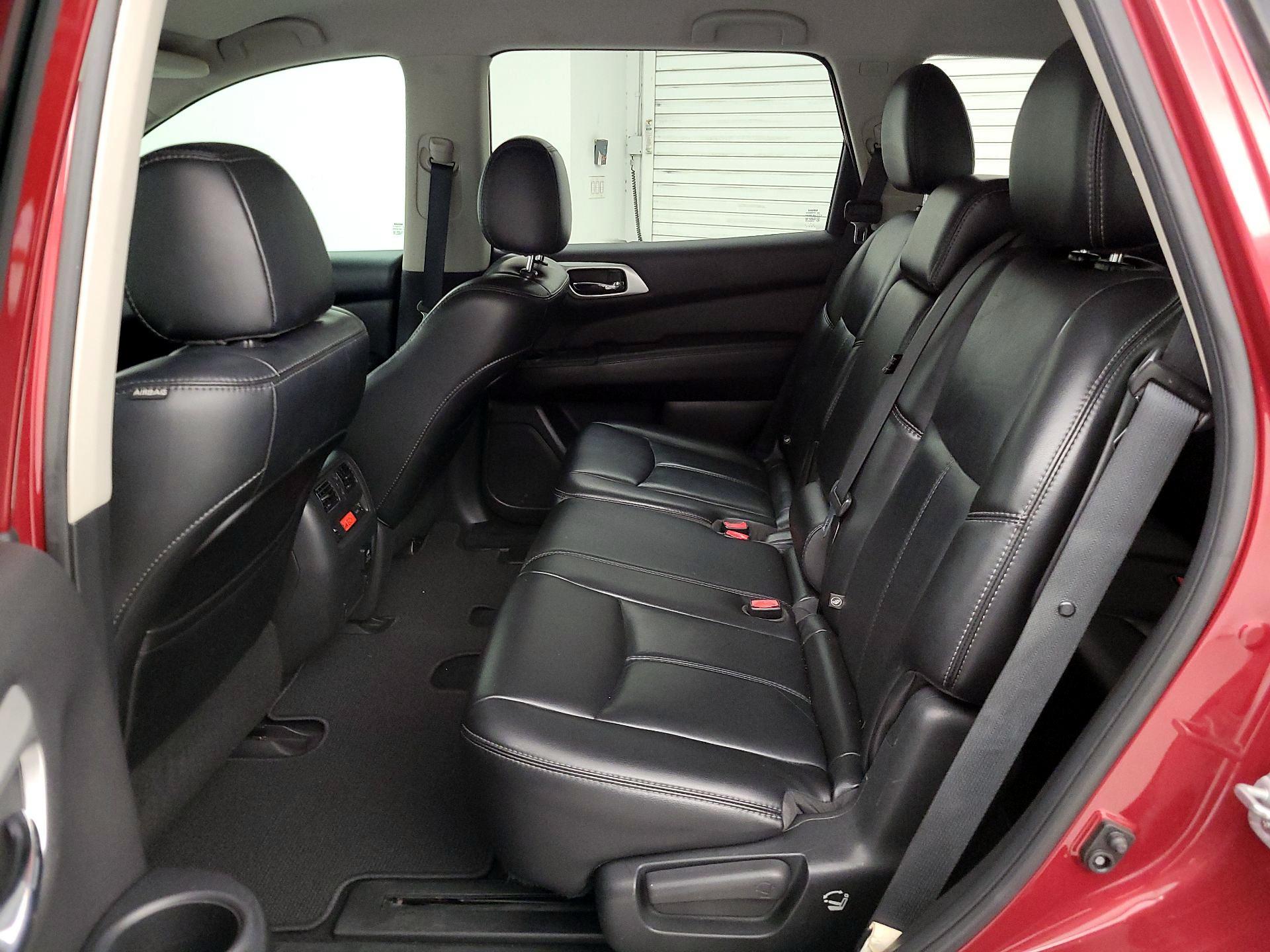 Thumbnail: 2017 Nissan Pathfinder - 19
