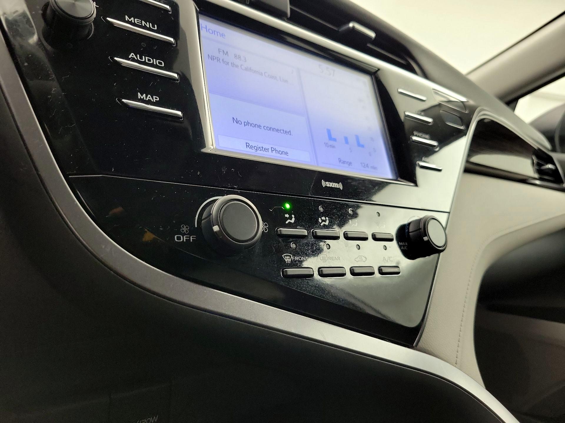 Thumbnail: 2020 Toyota Camry - 16