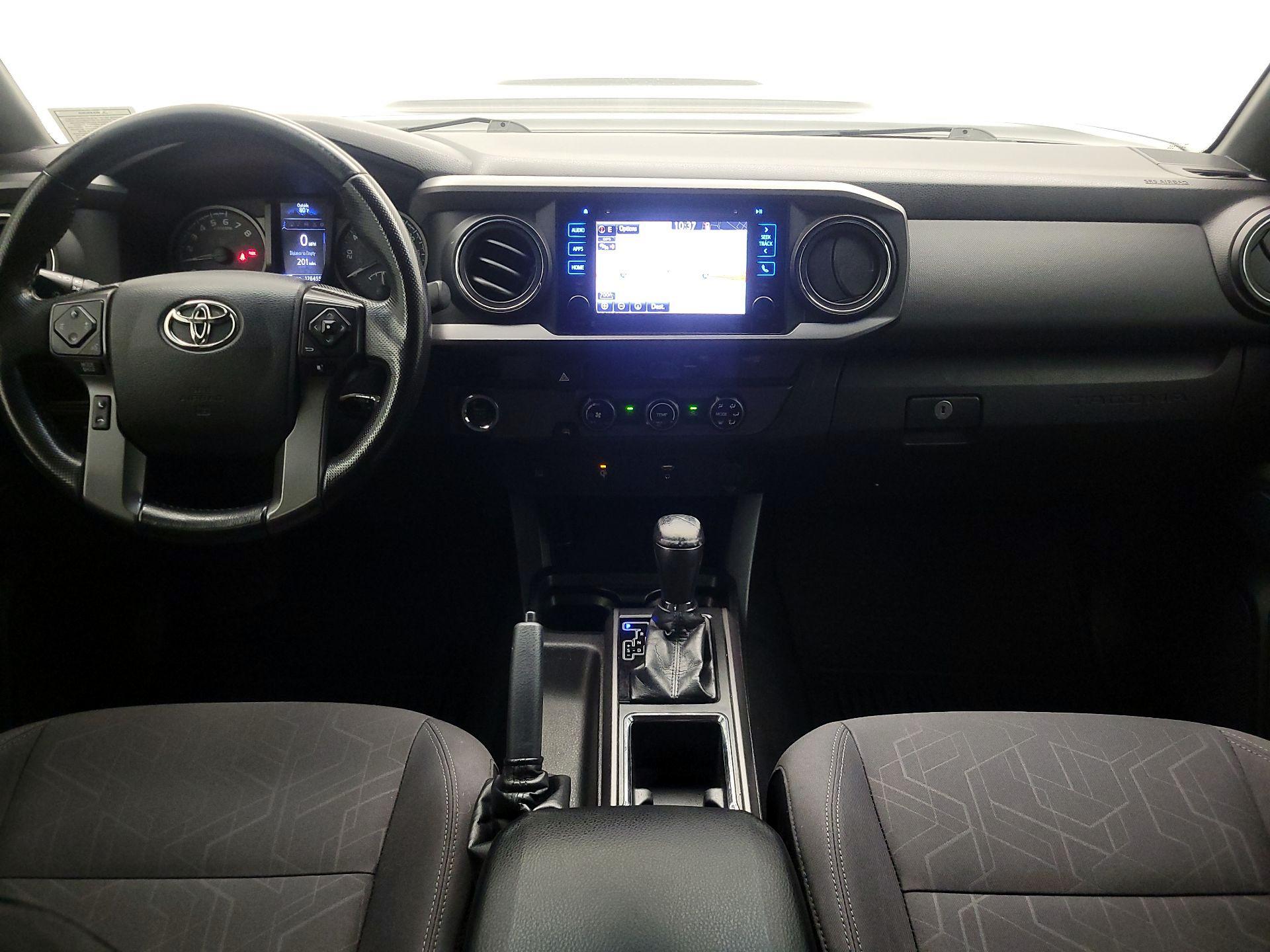 Thumbnail: 2016 Toyota Tacoma - 9
