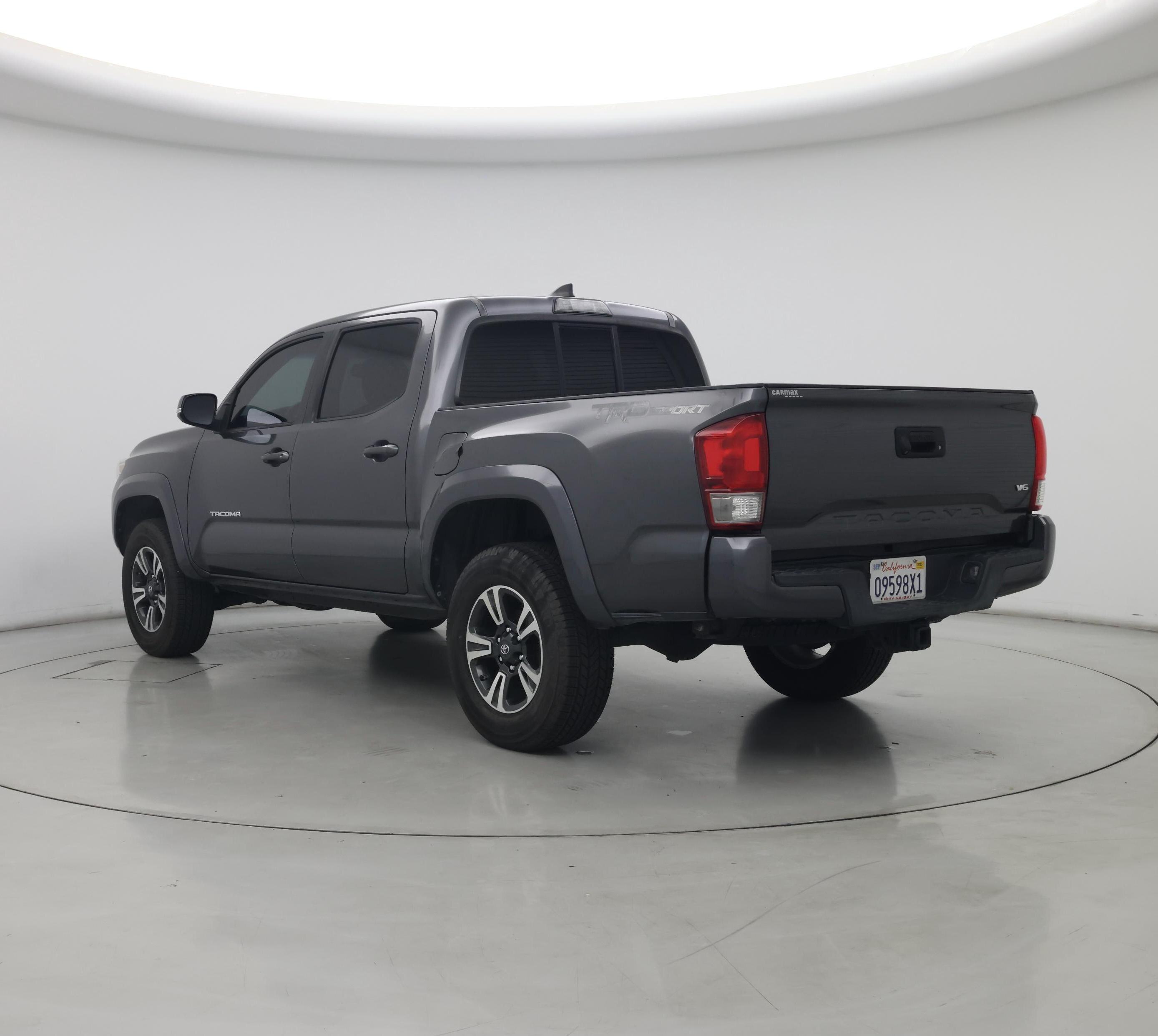 Thumbnail: 2016 Toyota Tacoma - 2