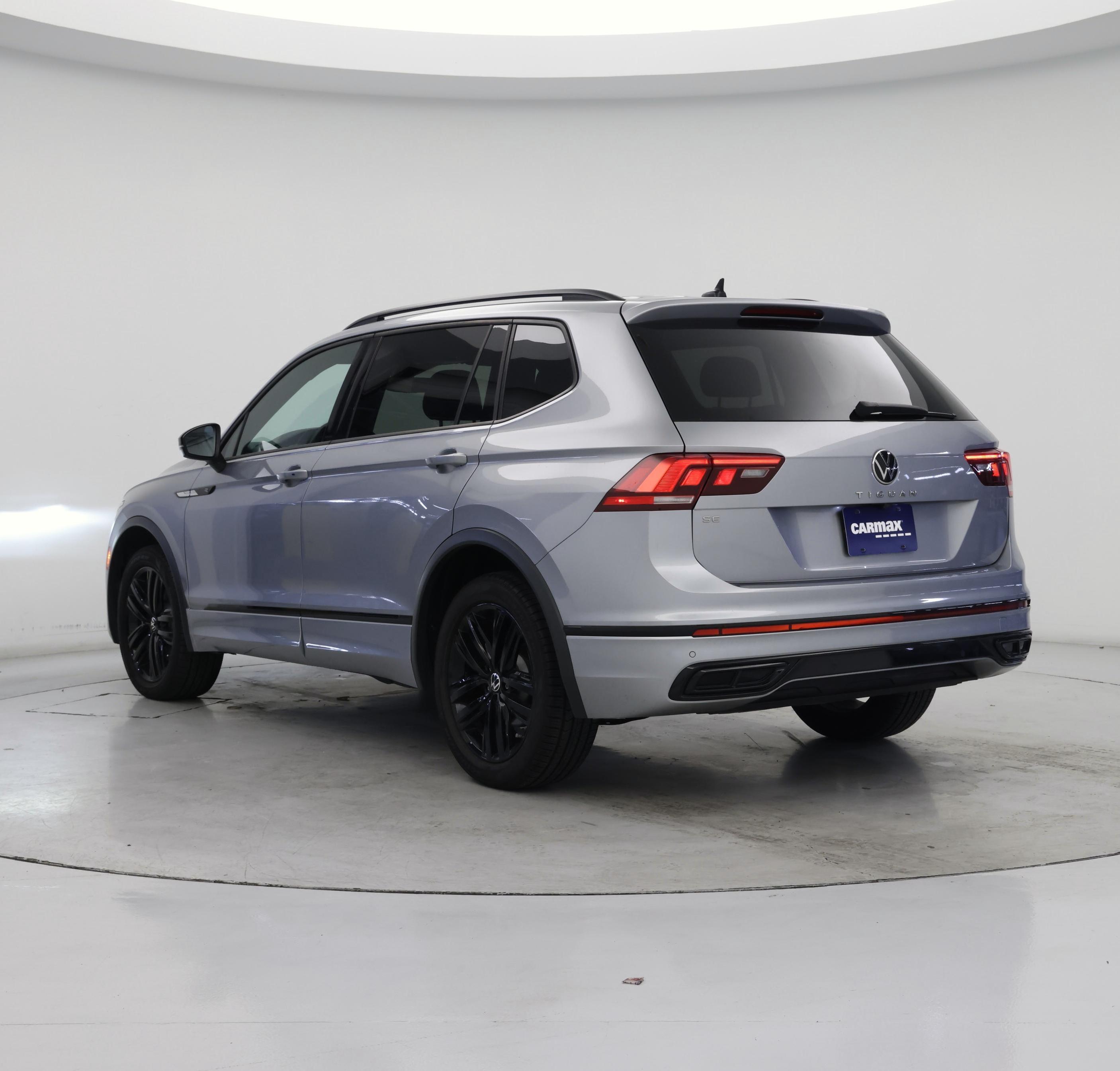 Thumbnail: 2022 Volkswagen Tiguan - 2