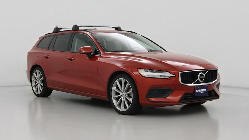 2020 Volvo V60 T5 Momentum Hero Image