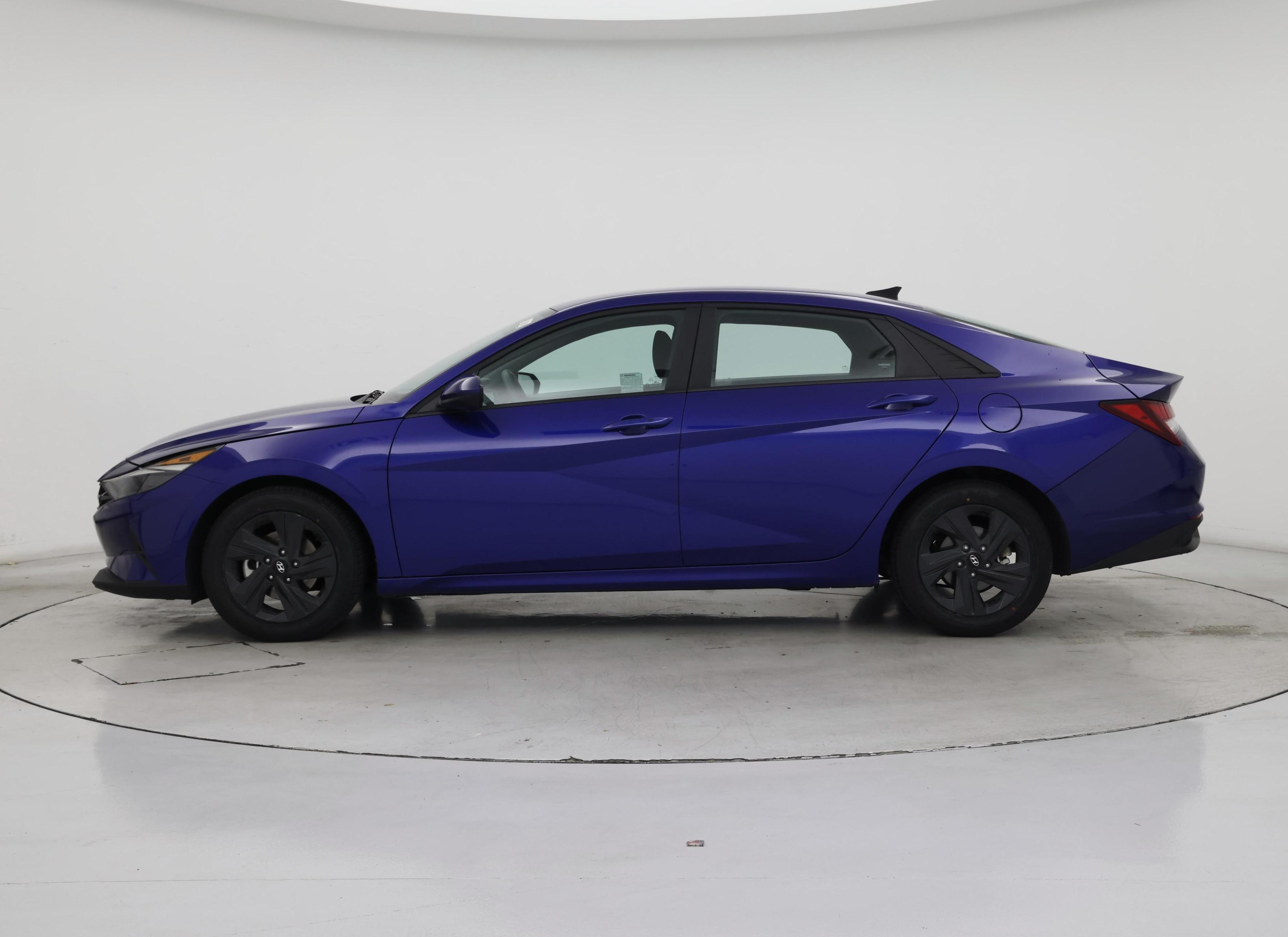 Thumbnail: 2022 Hyundai Elantra - 3