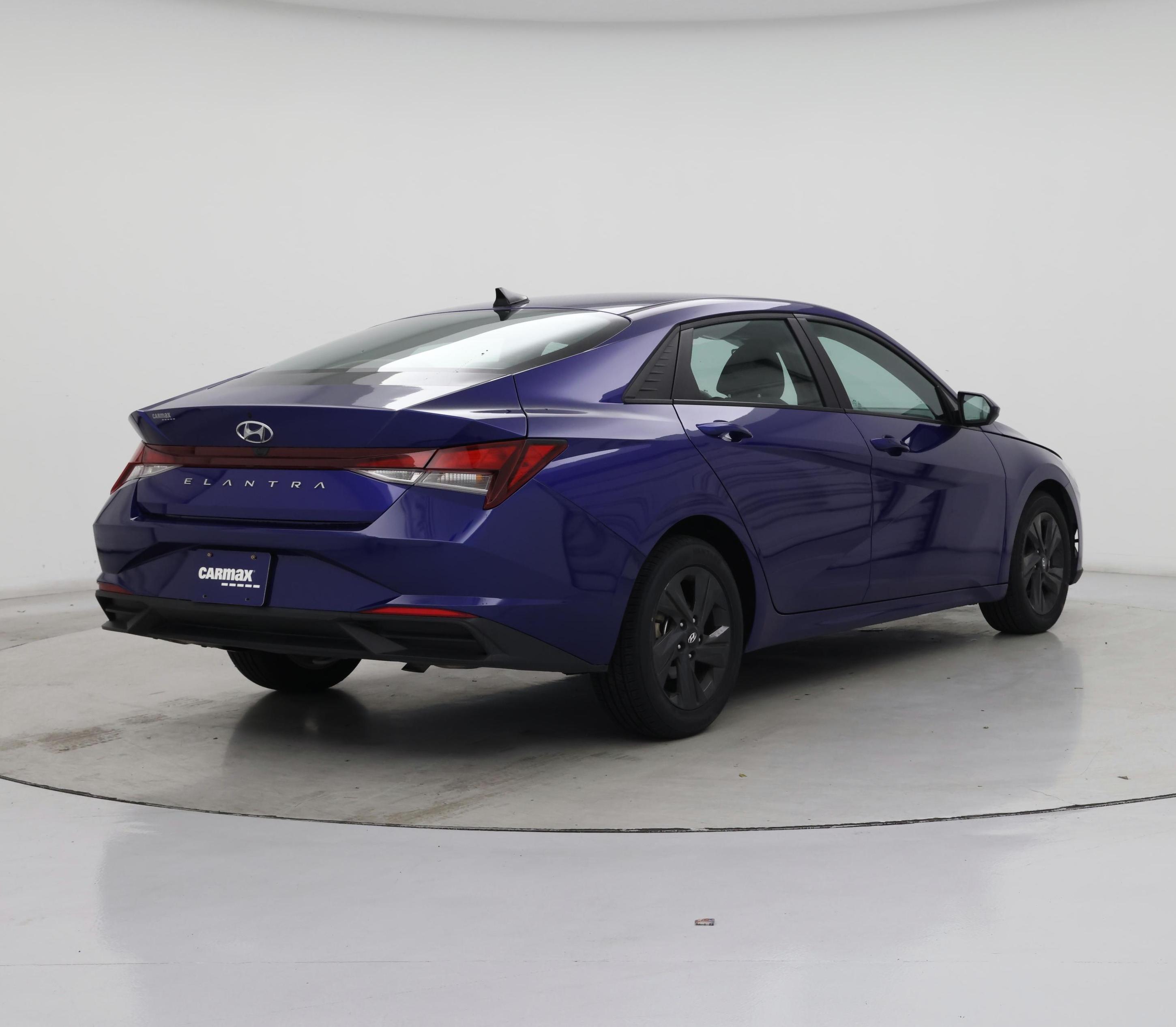 Thumbnail: 2022 Hyundai Elantra - 8
