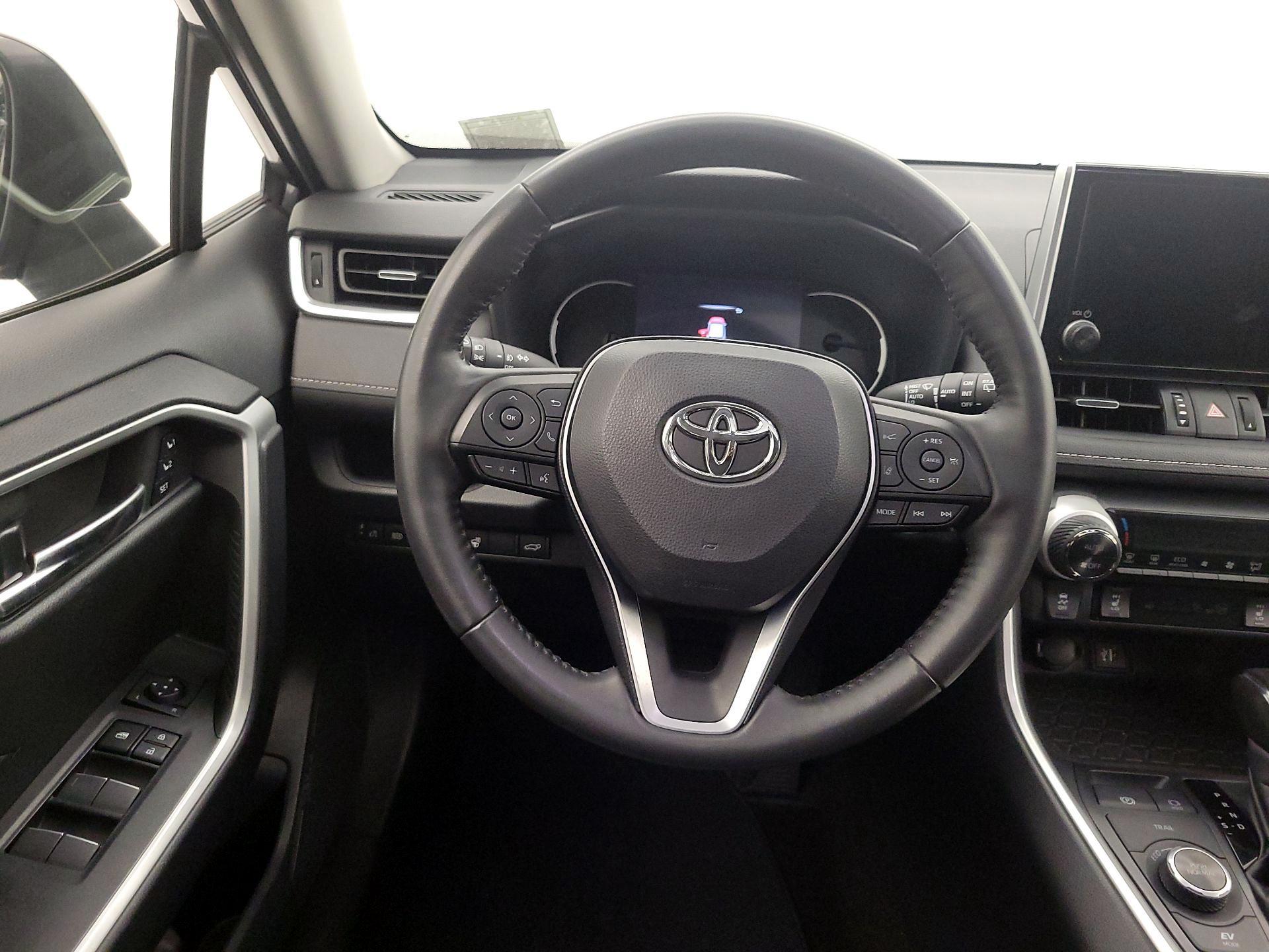 Thumbnail: 2023 Toyota RAV4 - 10