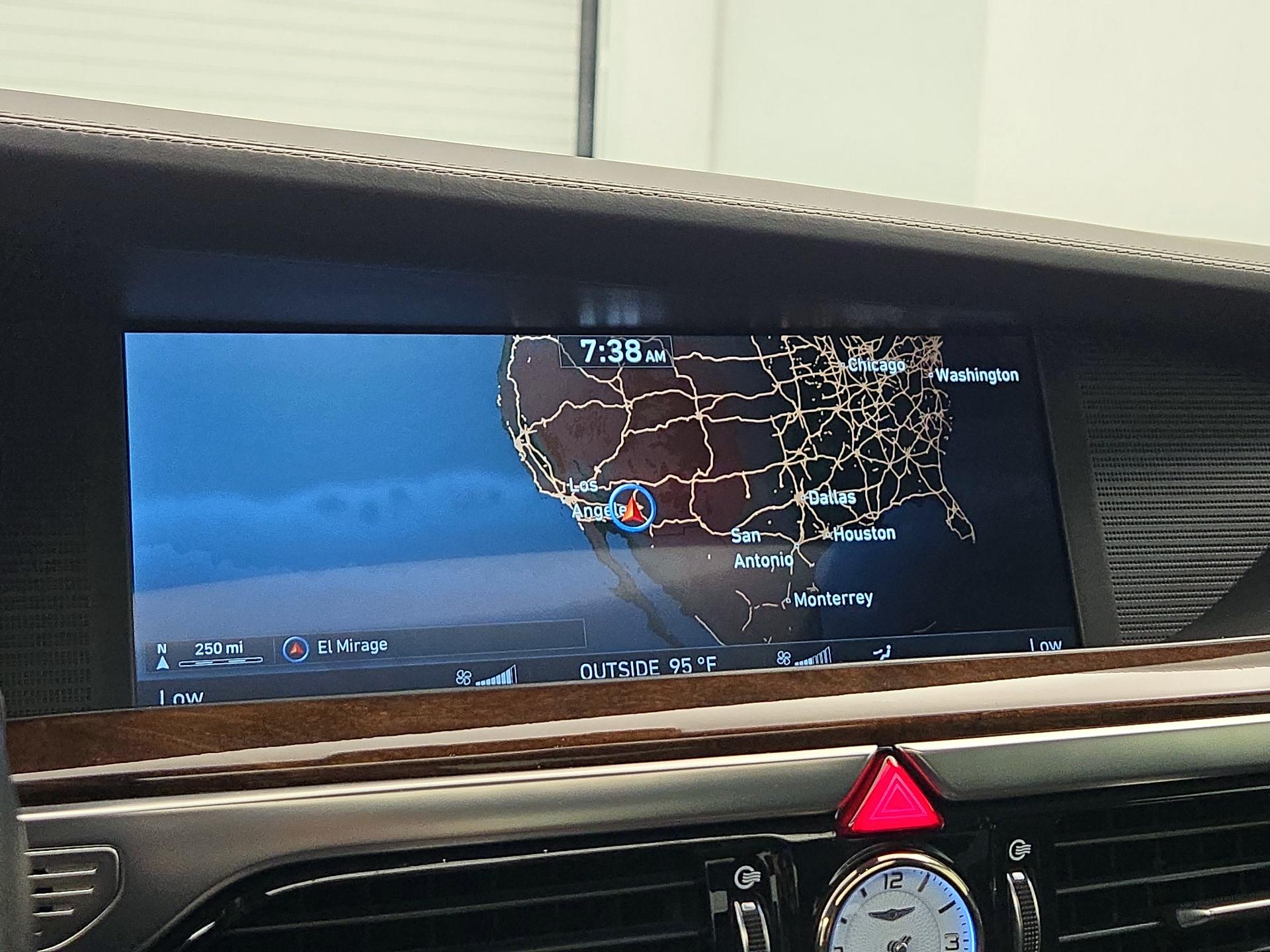 Thumbnail: 2019 Genesis G90 - 14