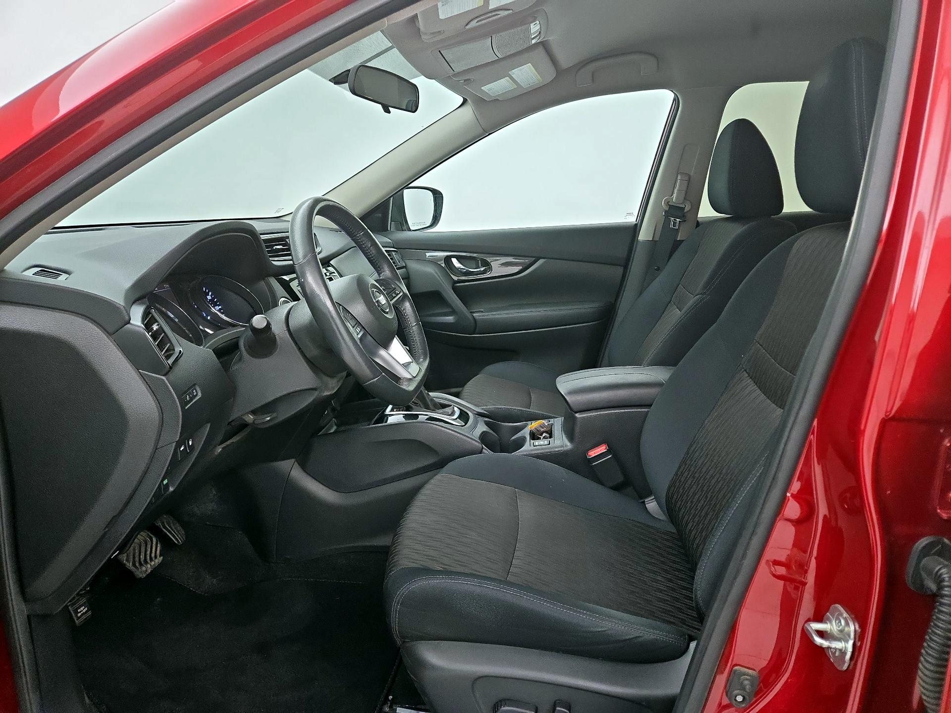 Thumbnail: 2018 Nissan Rogue - 9