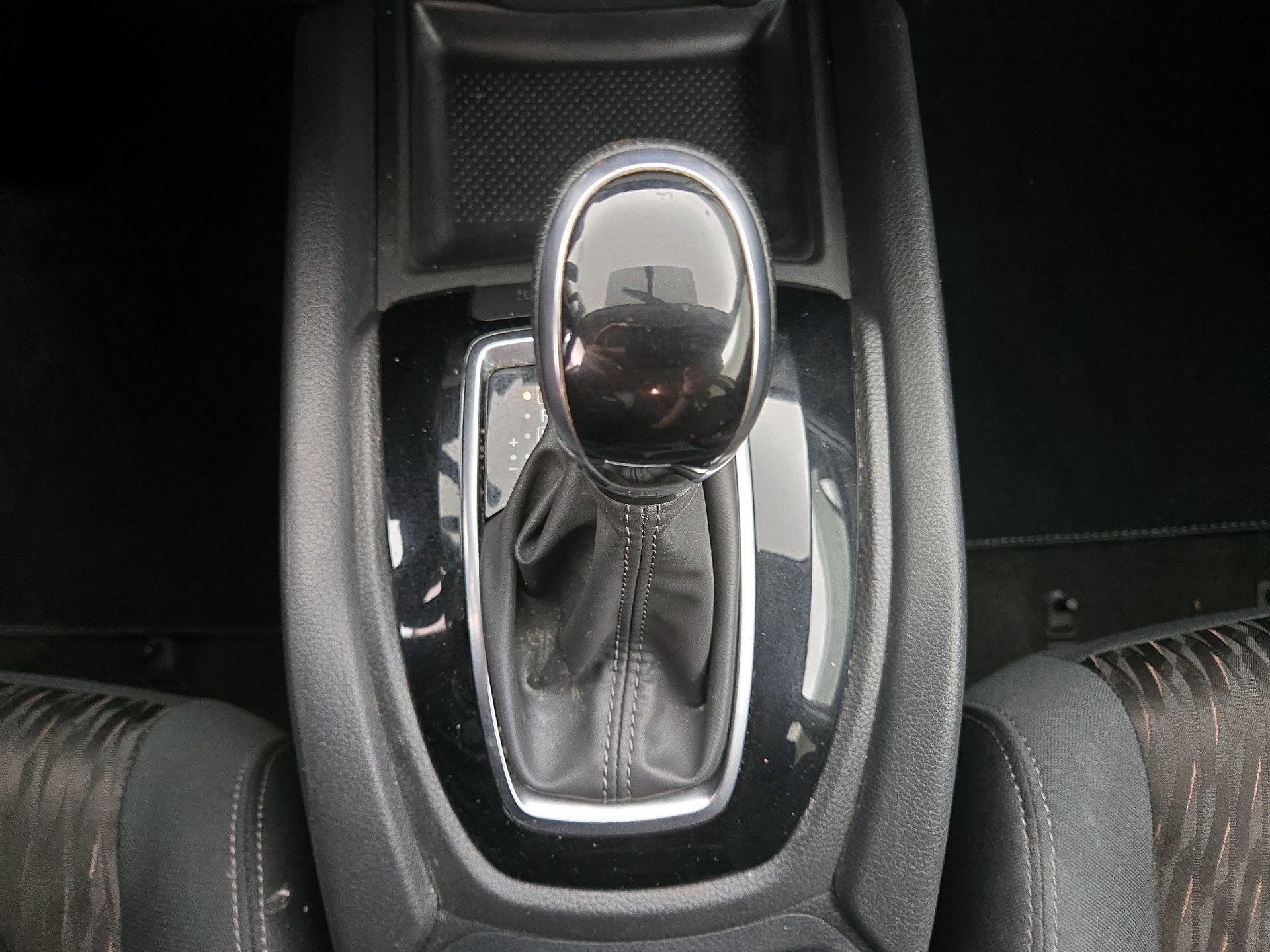 Thumbnail: 2018 Nissan Rogue - 16