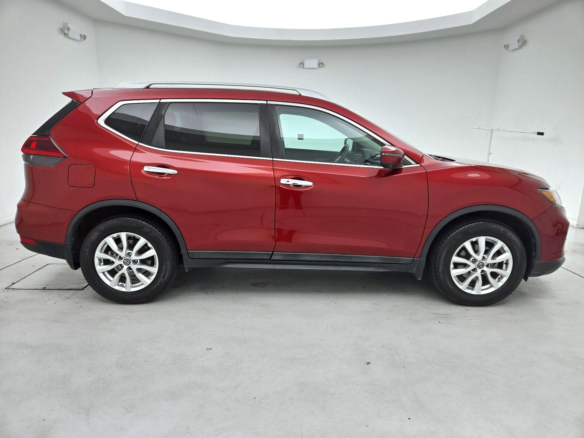 Thumbnail: 2018 Nissan Rogue - 4