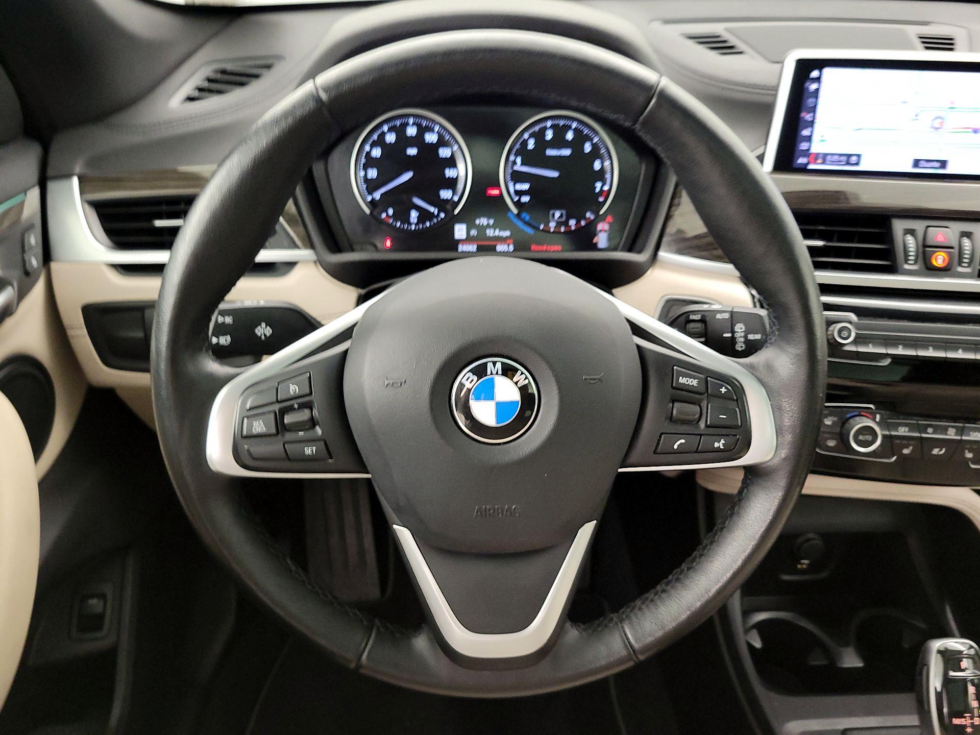 Thumbnail: 2022 BMW X1 - 10