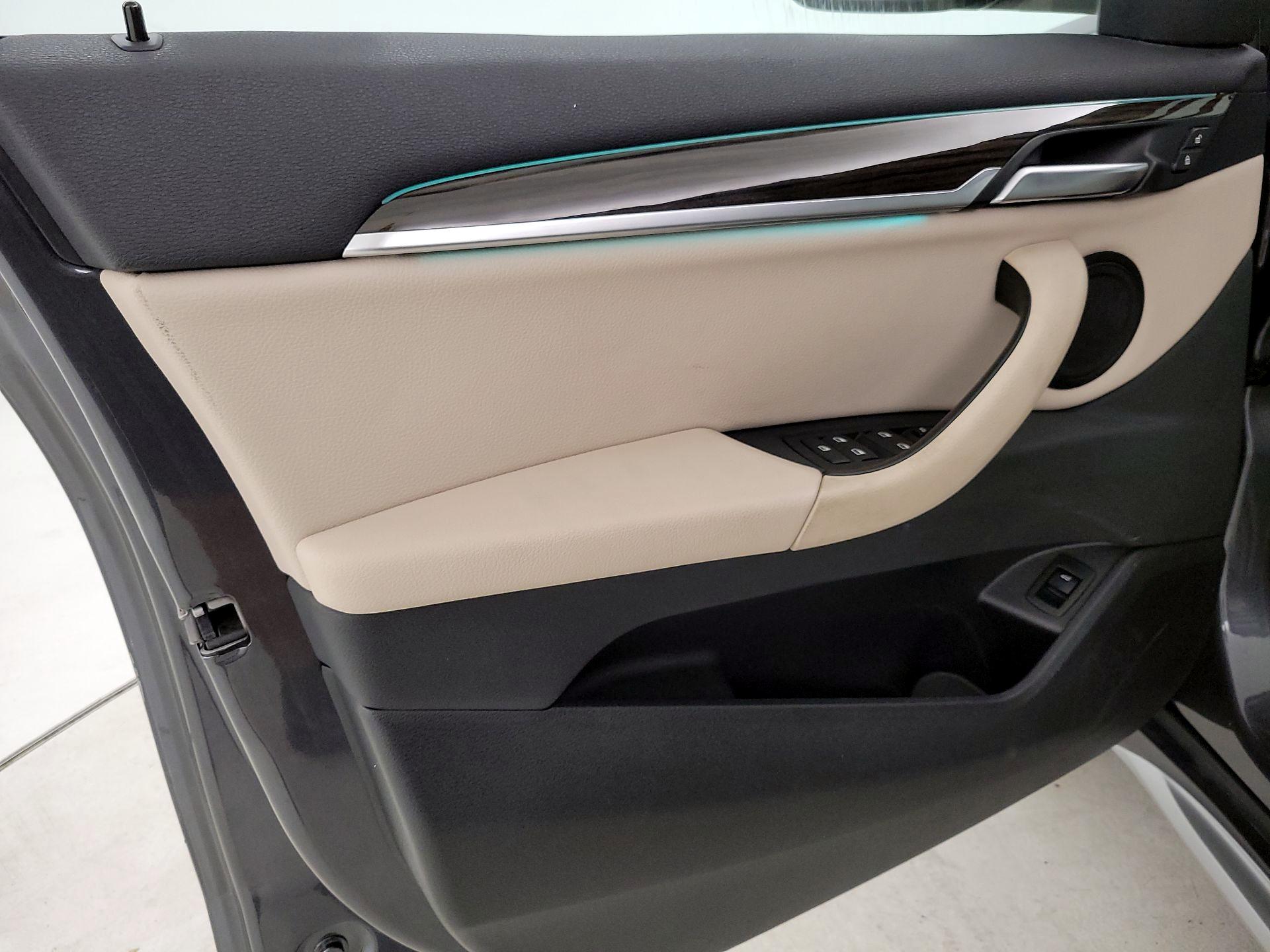 Thumbnail: 2022 BMW X1 - 12