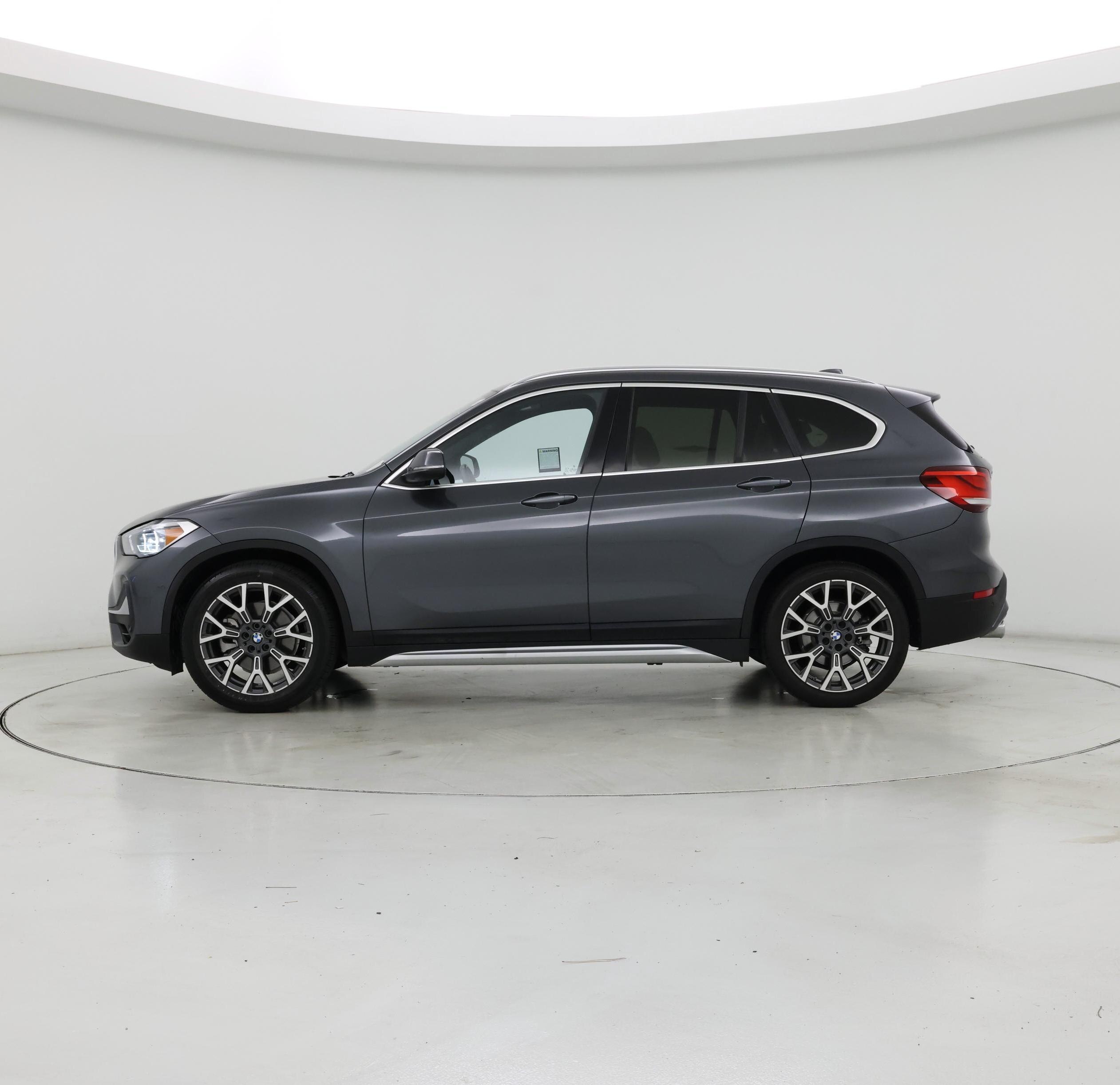 Thumbnail: 2022 BMW X1 - 3
