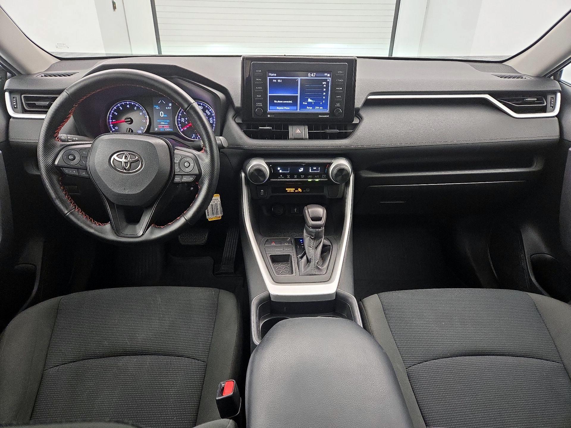 Thumbnail: 2021 Toyota RAV4 - 9