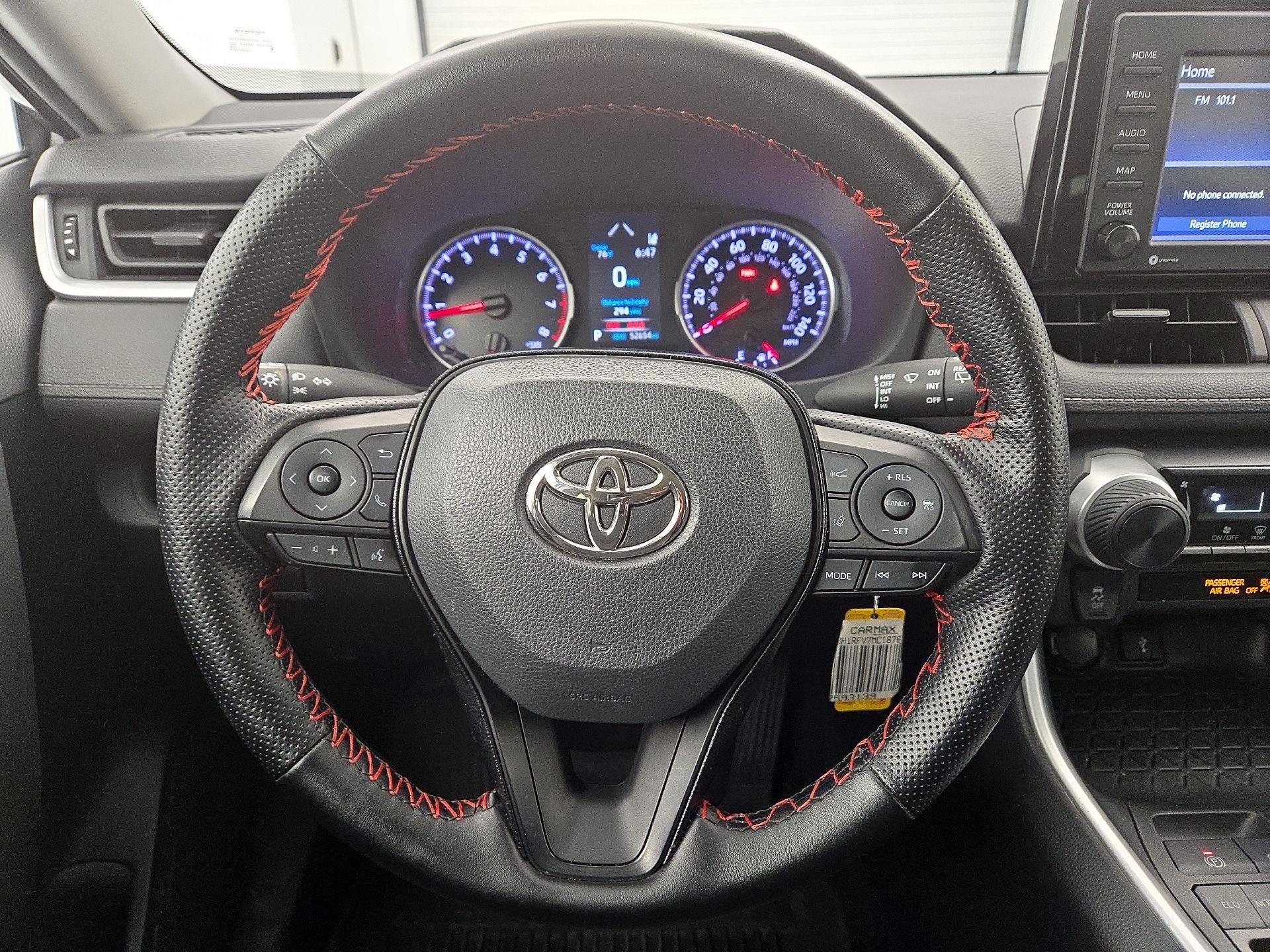 Thumbnail: 2021 Toyota RAV4 - 10