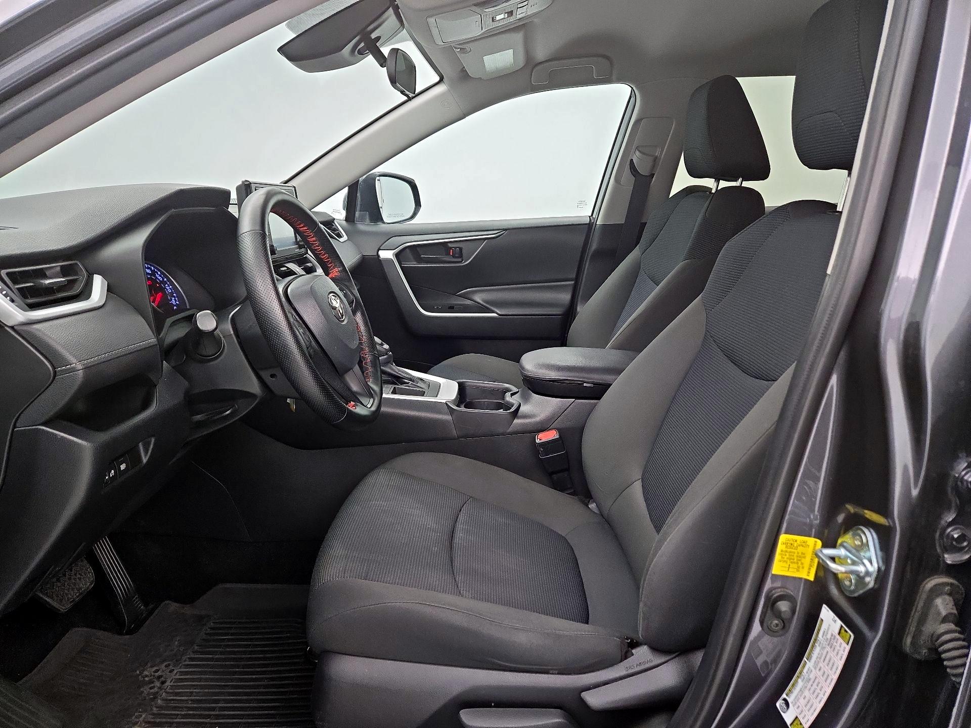 Thumbnail: 2021 Toyota RAV4 - 11