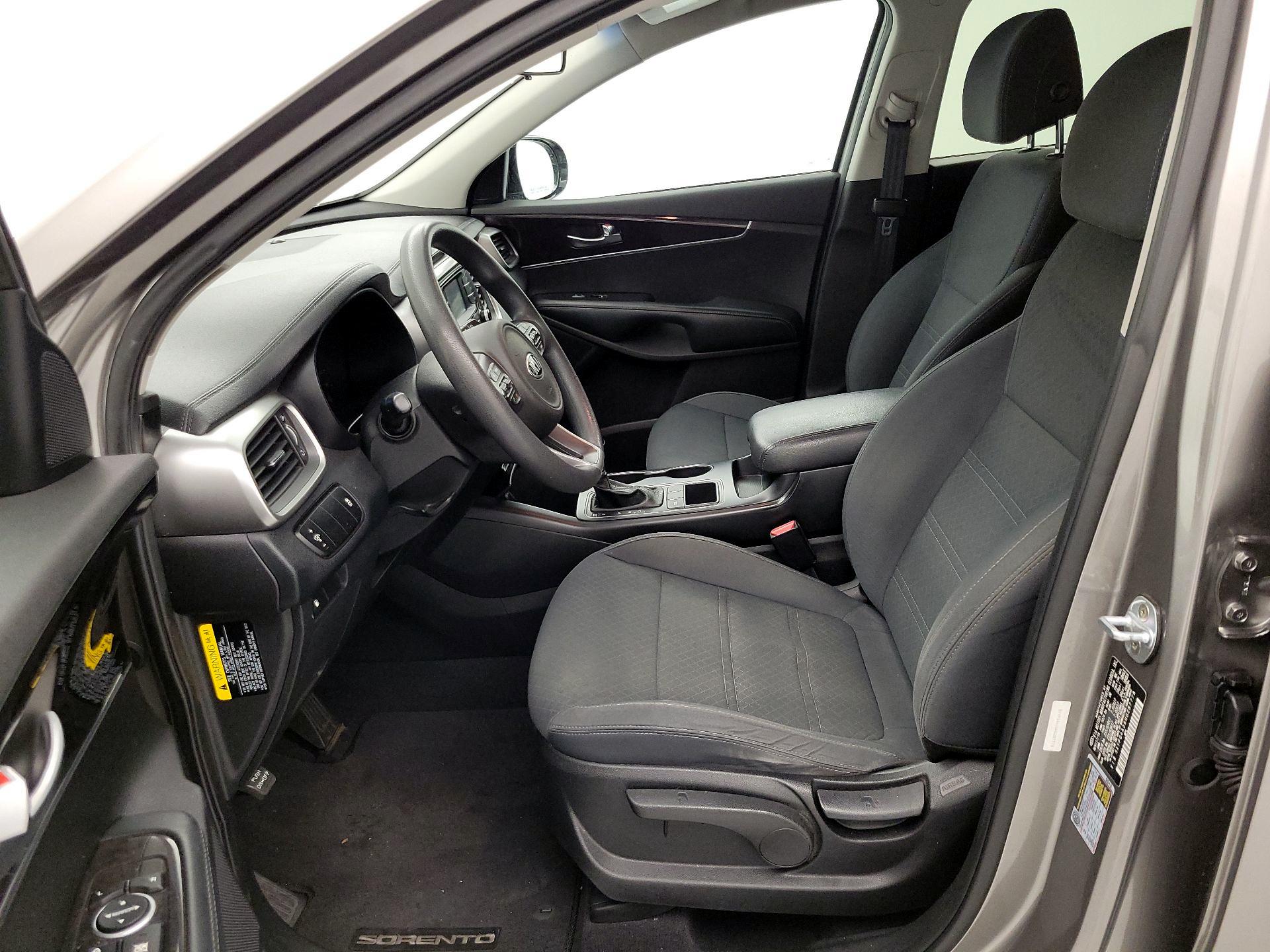 Thumbnail: 2017 Kia Sorento - 11