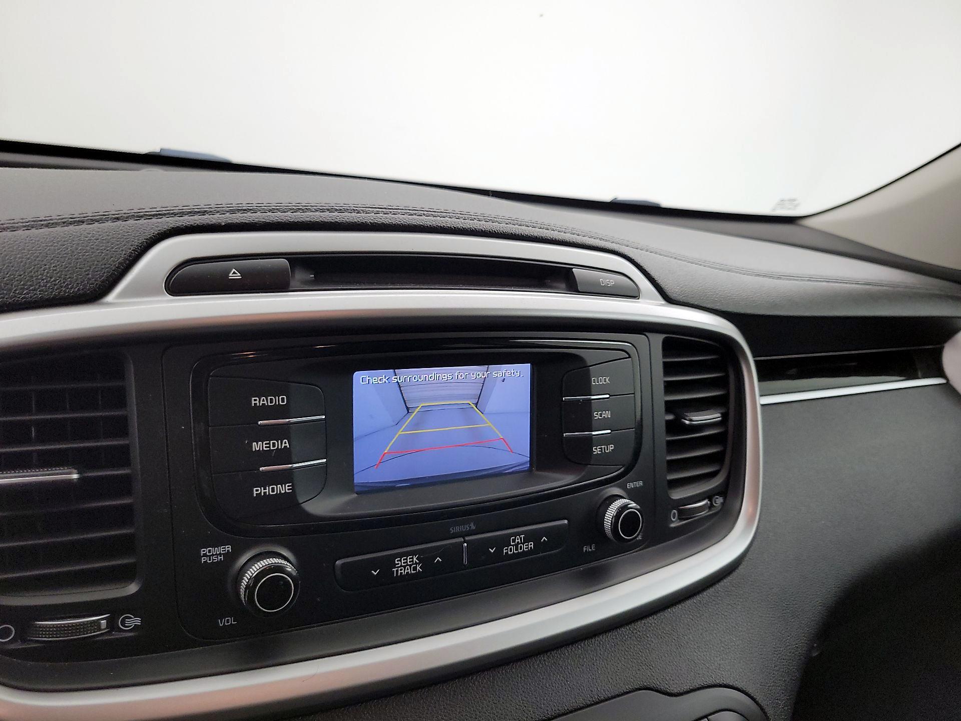Thumbnail: 2017 Kia Sorento - 14
