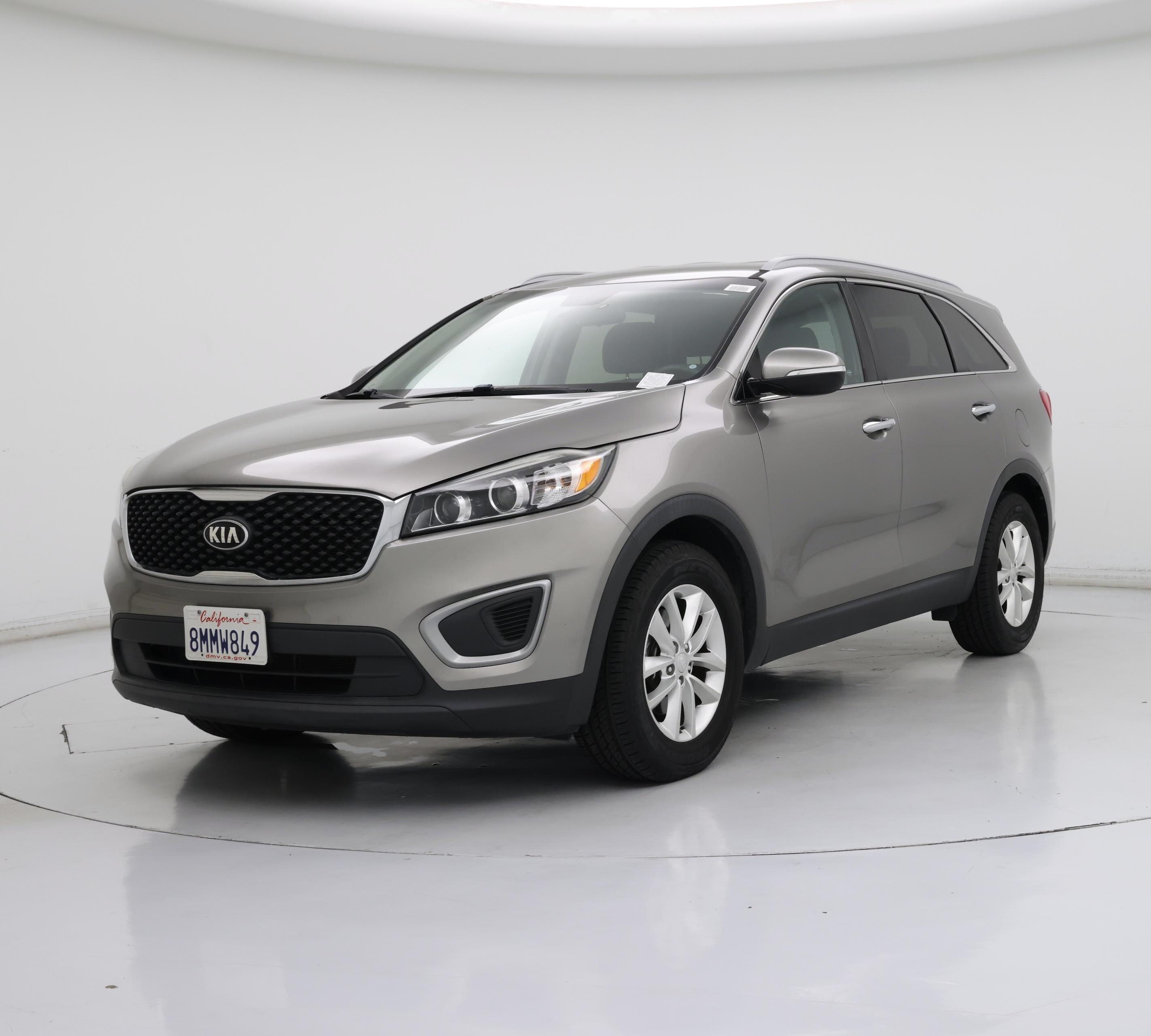Thumbnail: 2017 Kia Sorento - 4