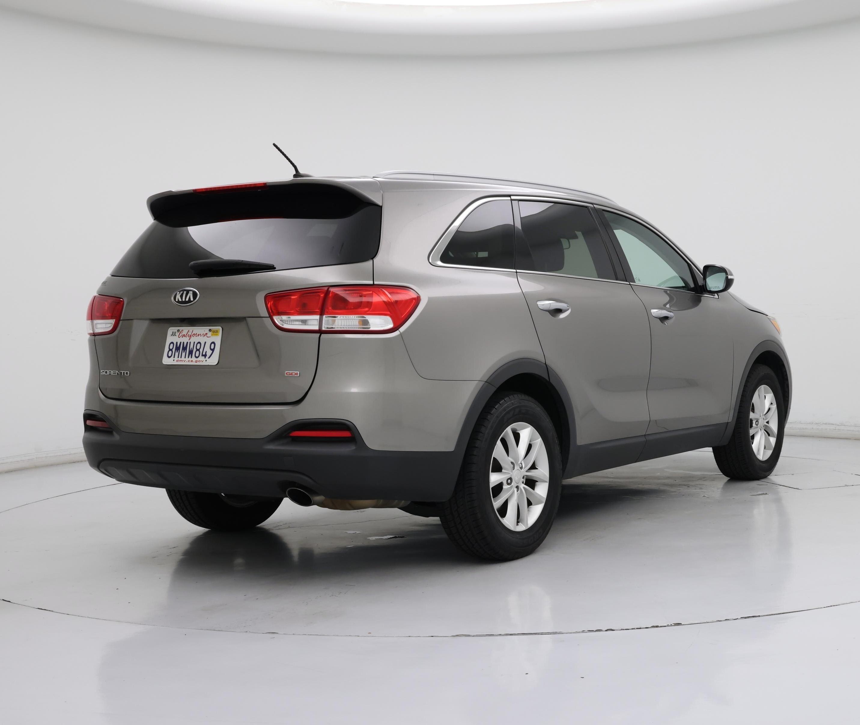 Thumbnail: 2017 Kia Sorento - 8