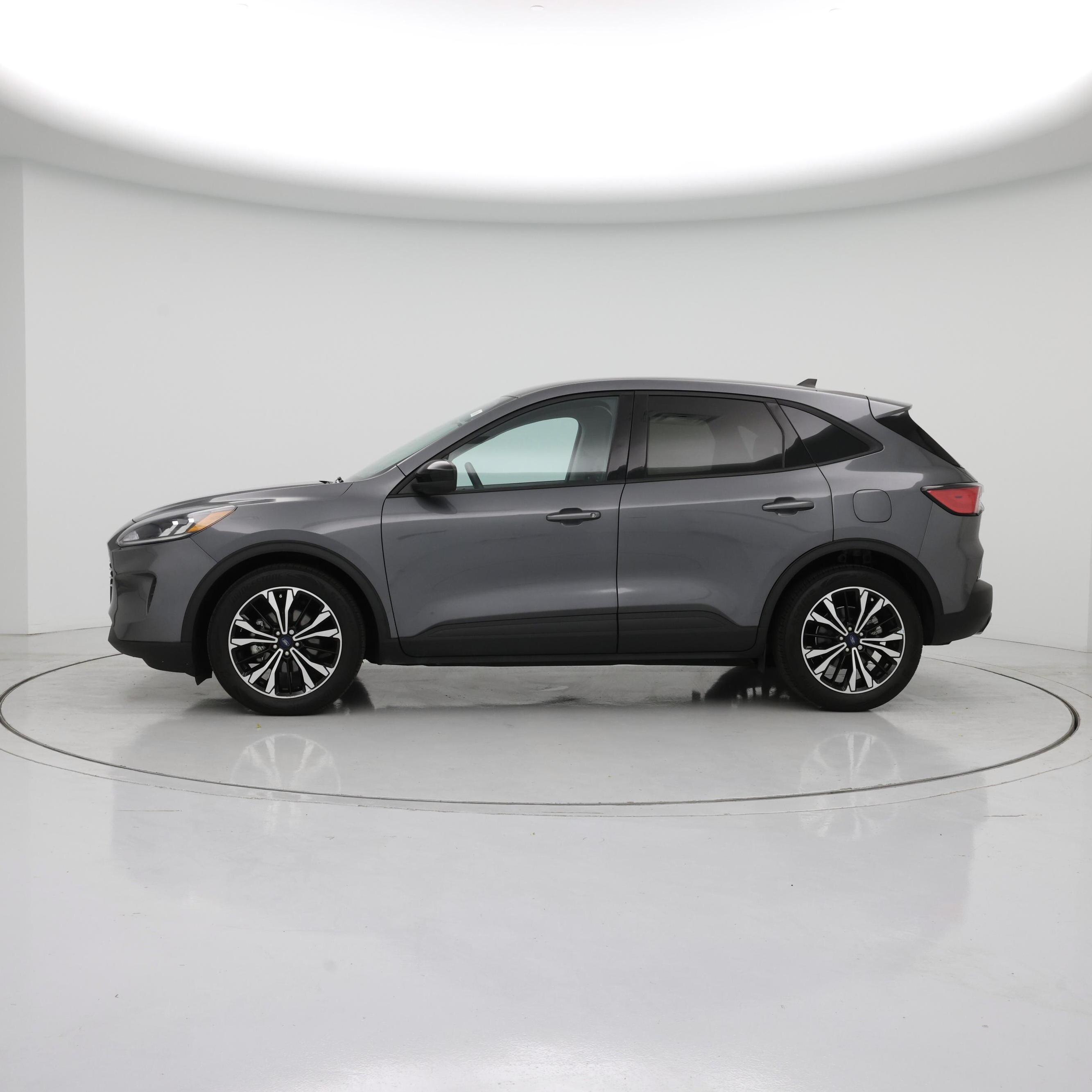 Thumbnail: 2021 Ford Escape - 3