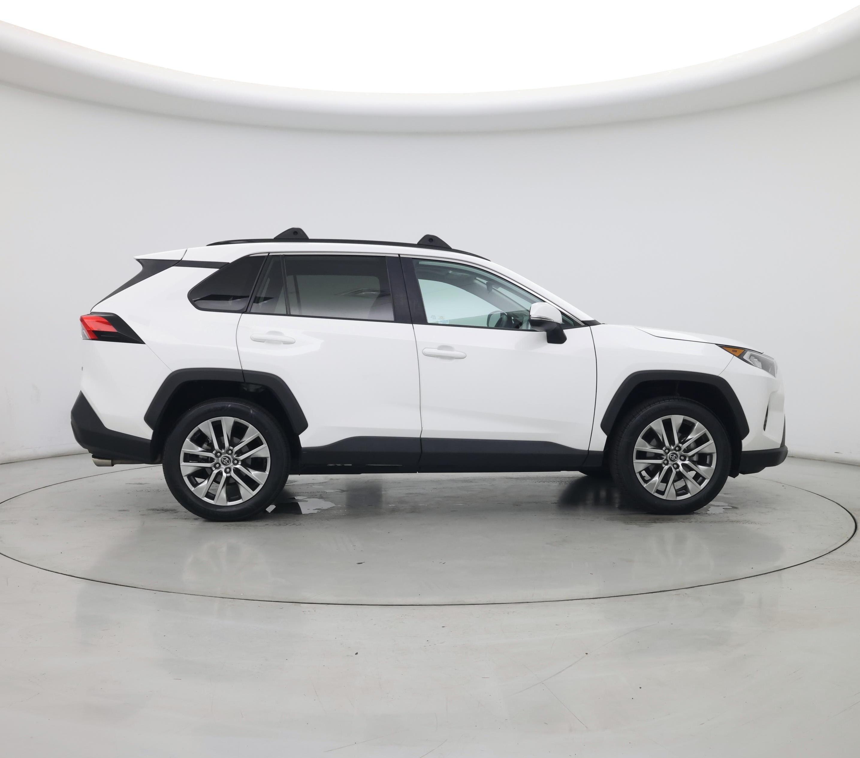 Thumbnail: 2020 Toyota RAV4 - 7