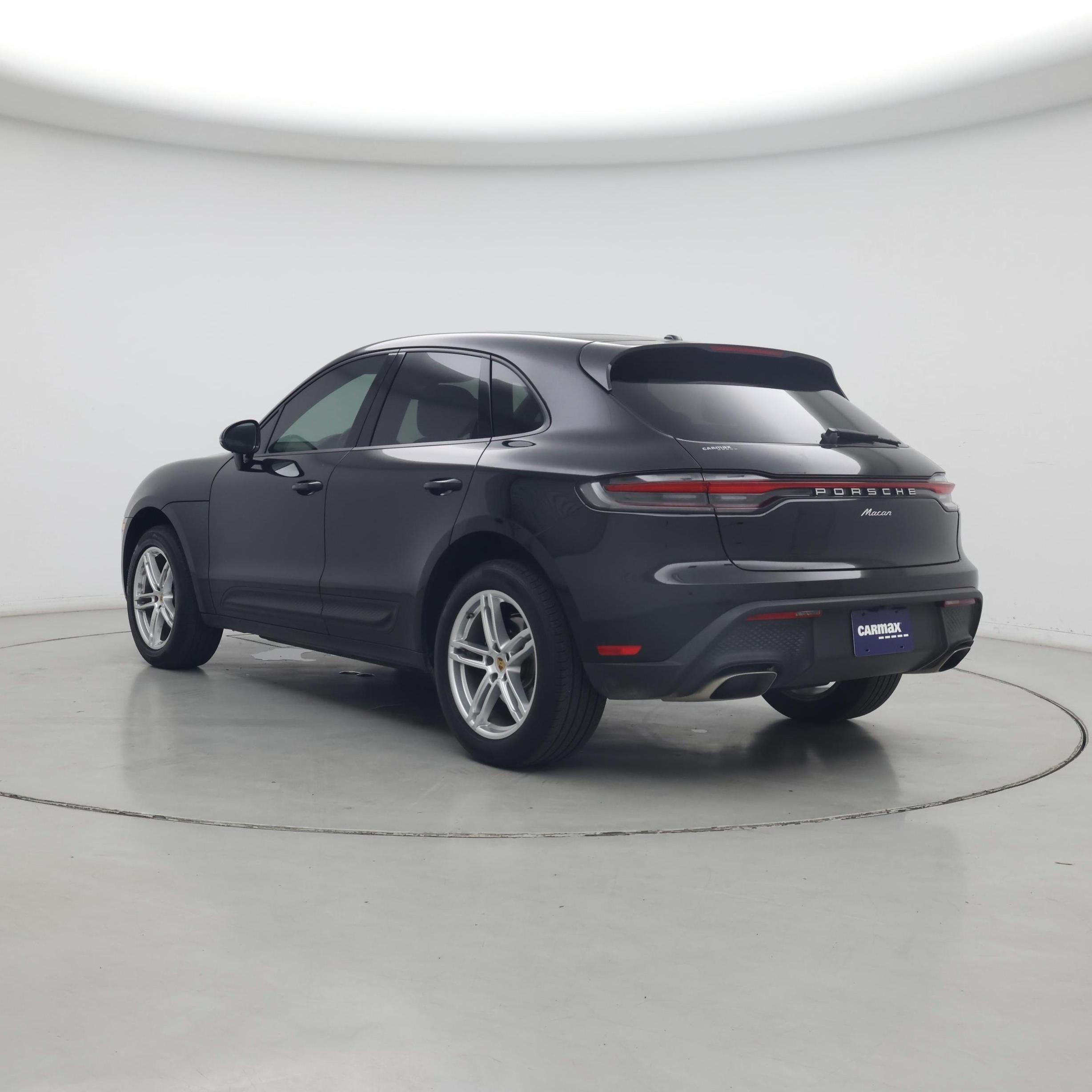 Thumbnail: 2023 Porsche Macan - 2
