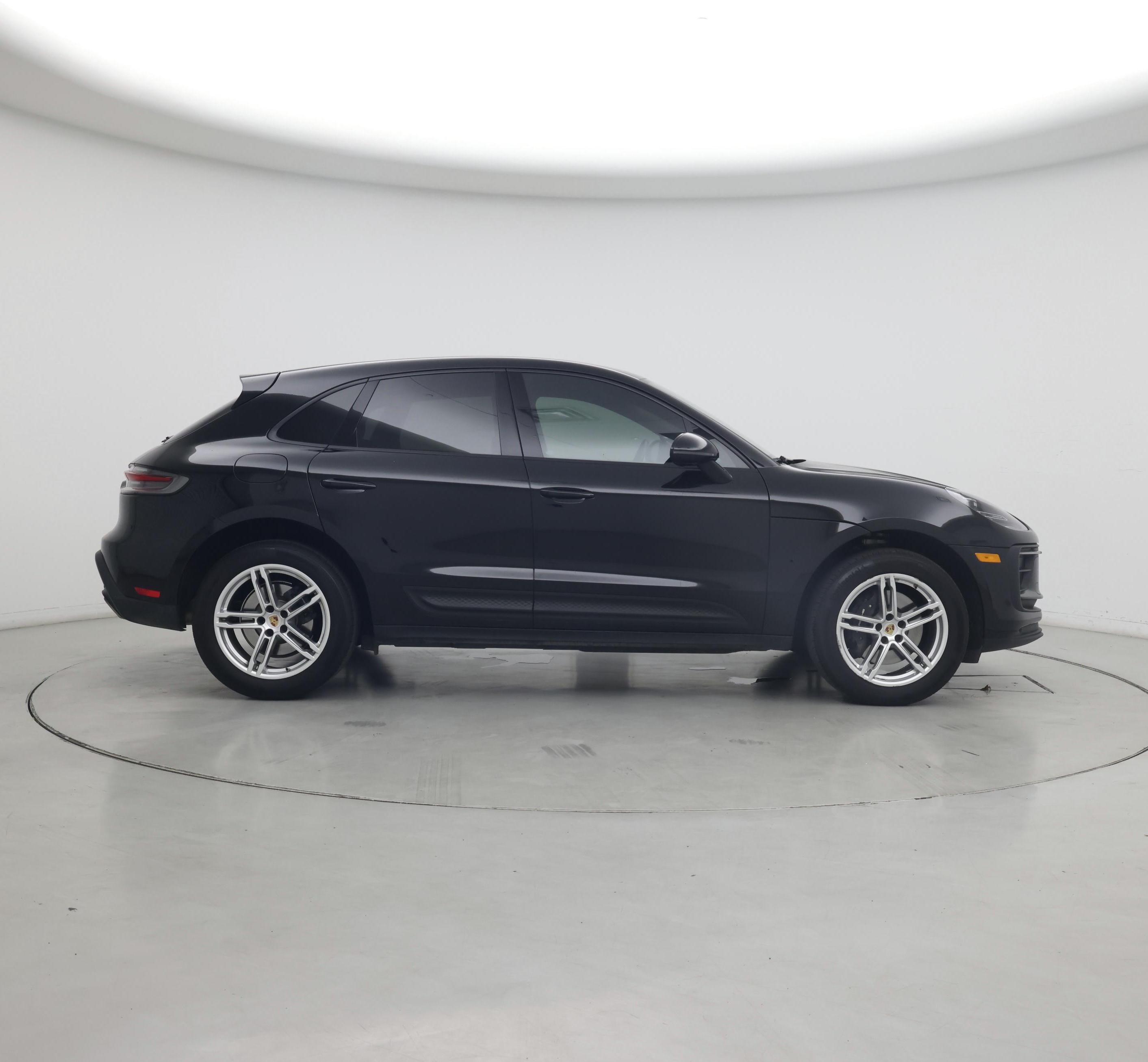 Thumbnail: 2023 Porsche Macan - 7