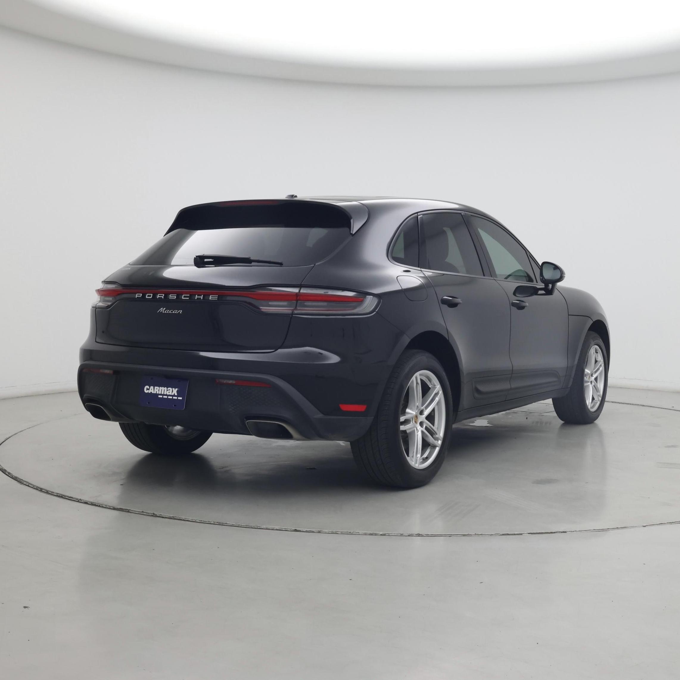 Thumbnail: 2023 Porsche Macan - 8