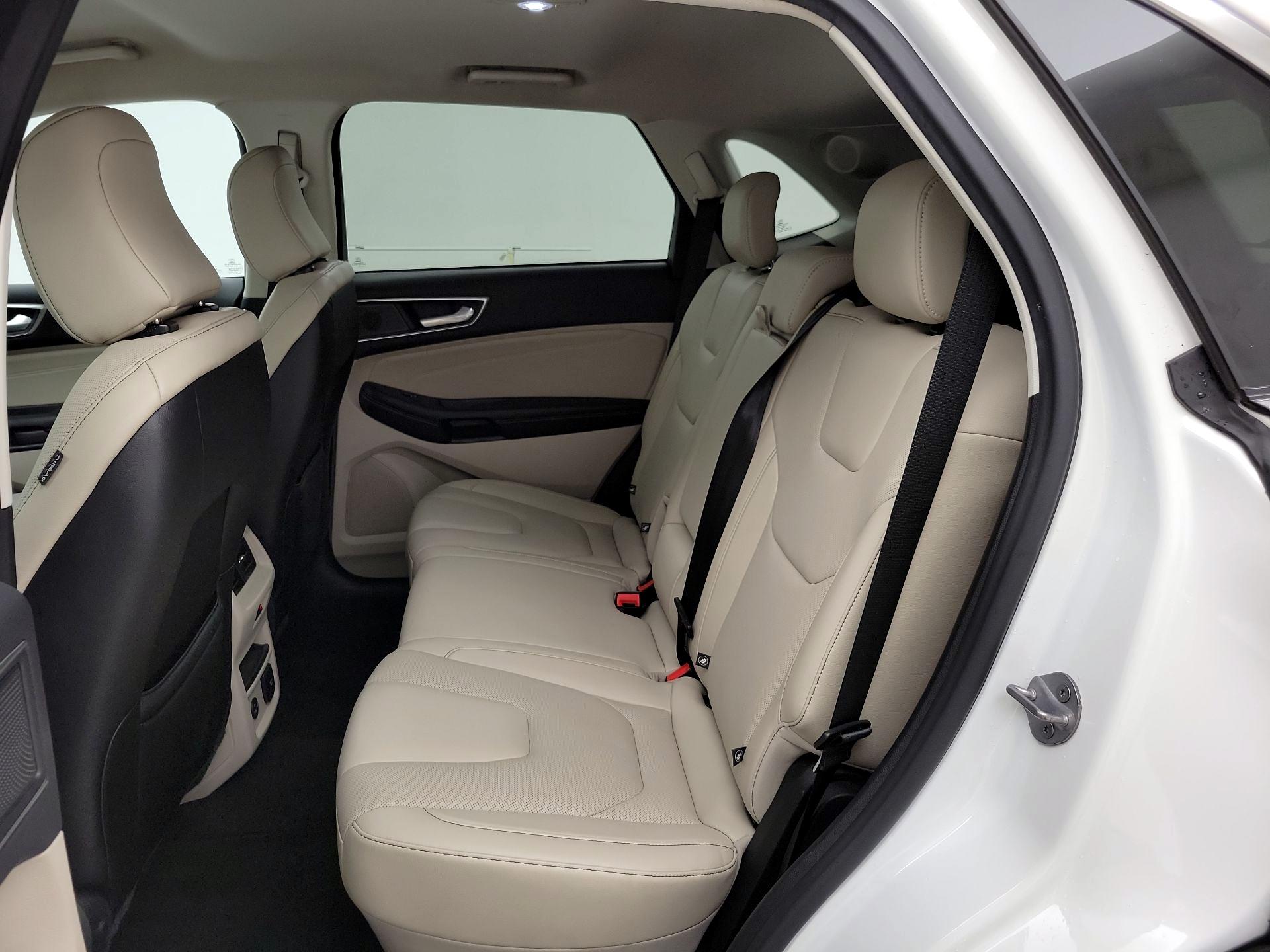 Thumbnail: 2022 Ford Edge - 20