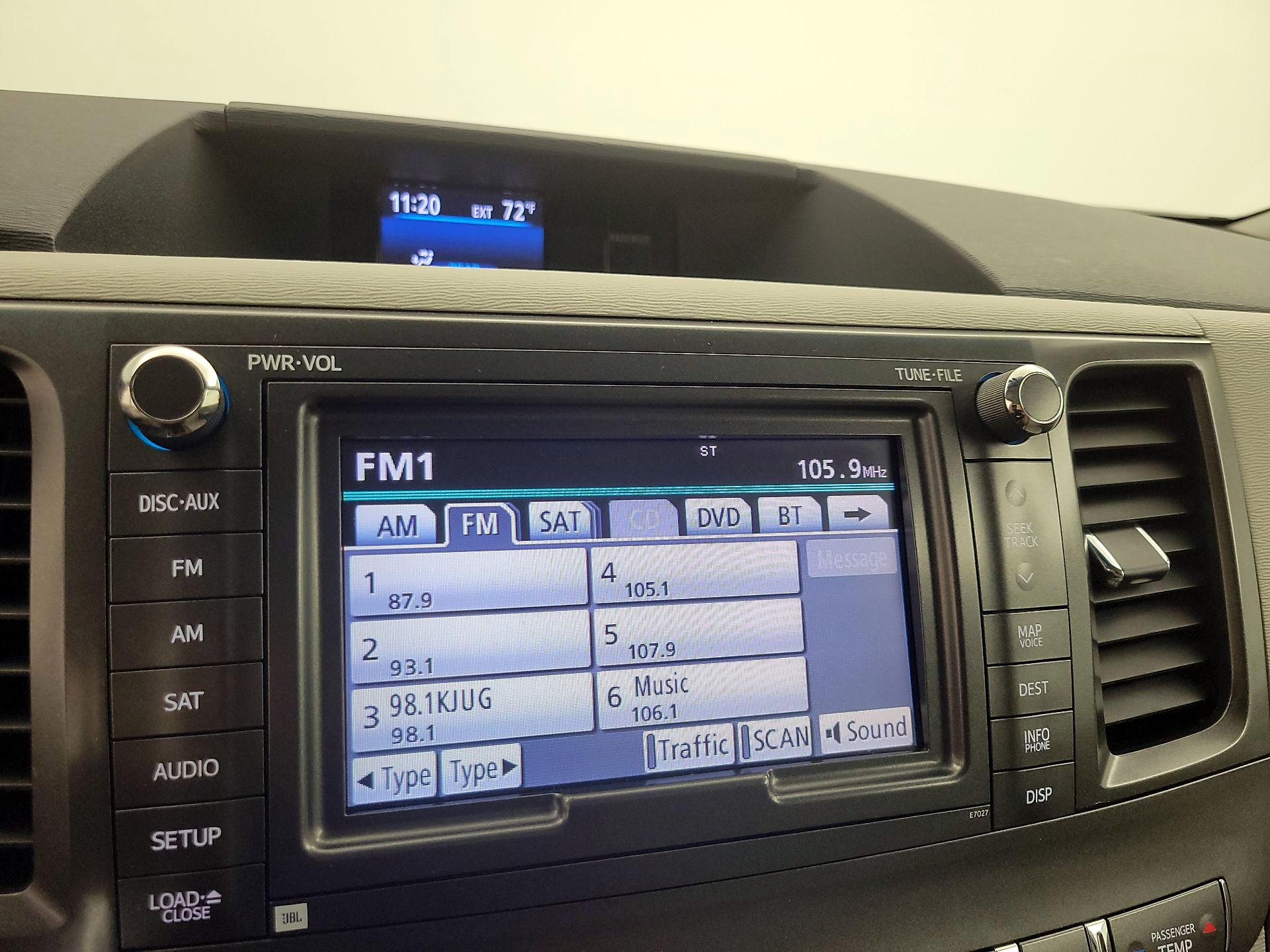 Thumbnail: 2013 Toyota Sienna - 16