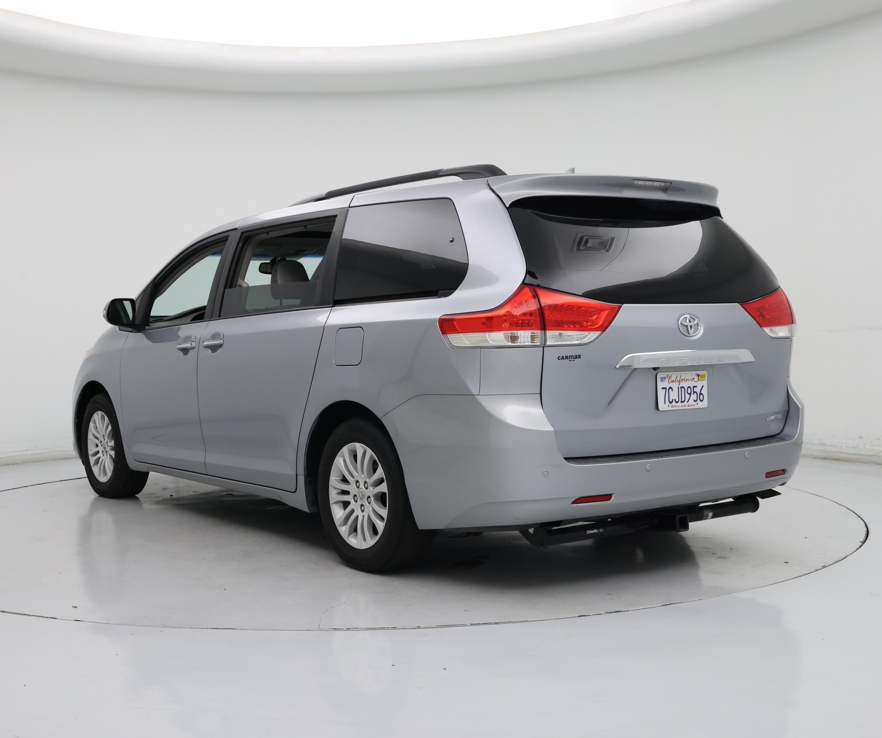 Thumbnail: 2013 Toyota Sienna - 2