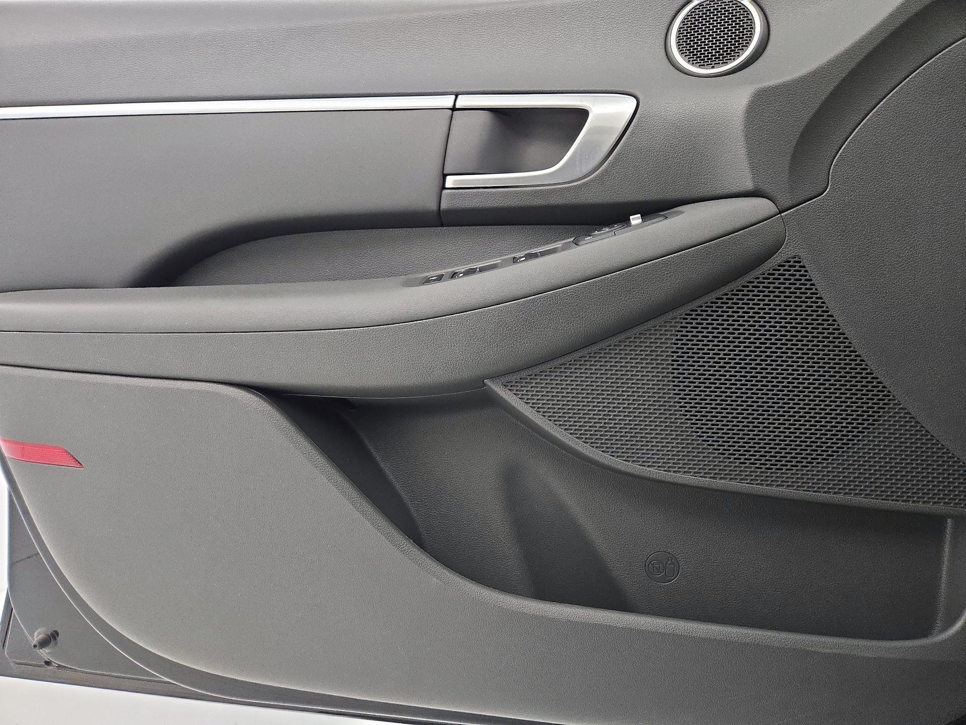 Thumbnail: 2021 Hyundai Sonata - 12