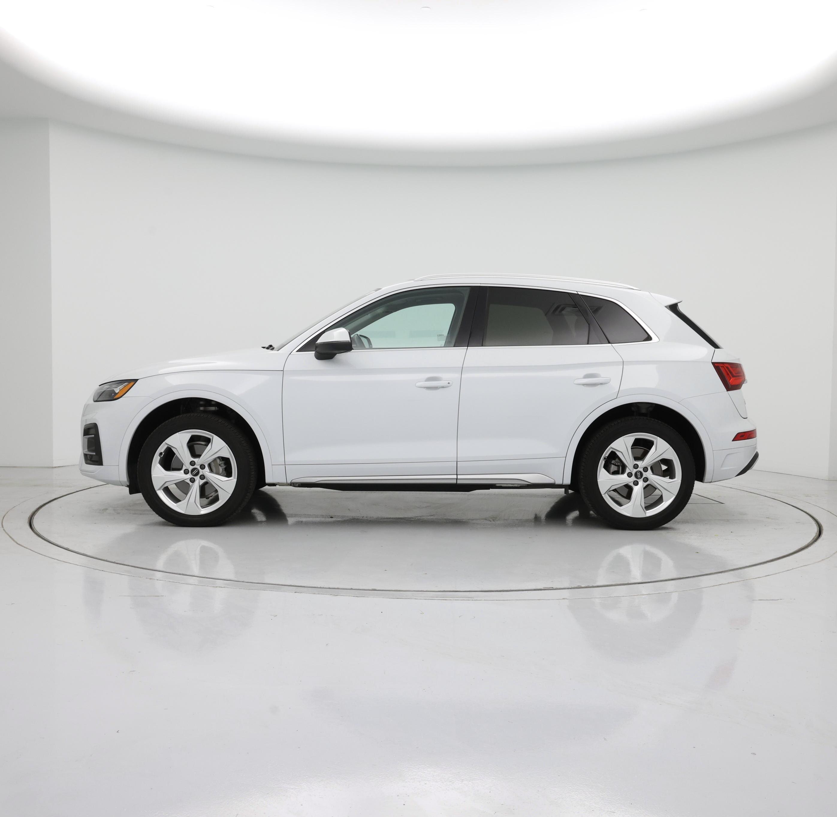 Thumbnail: 2021 Audi Q5 - 3