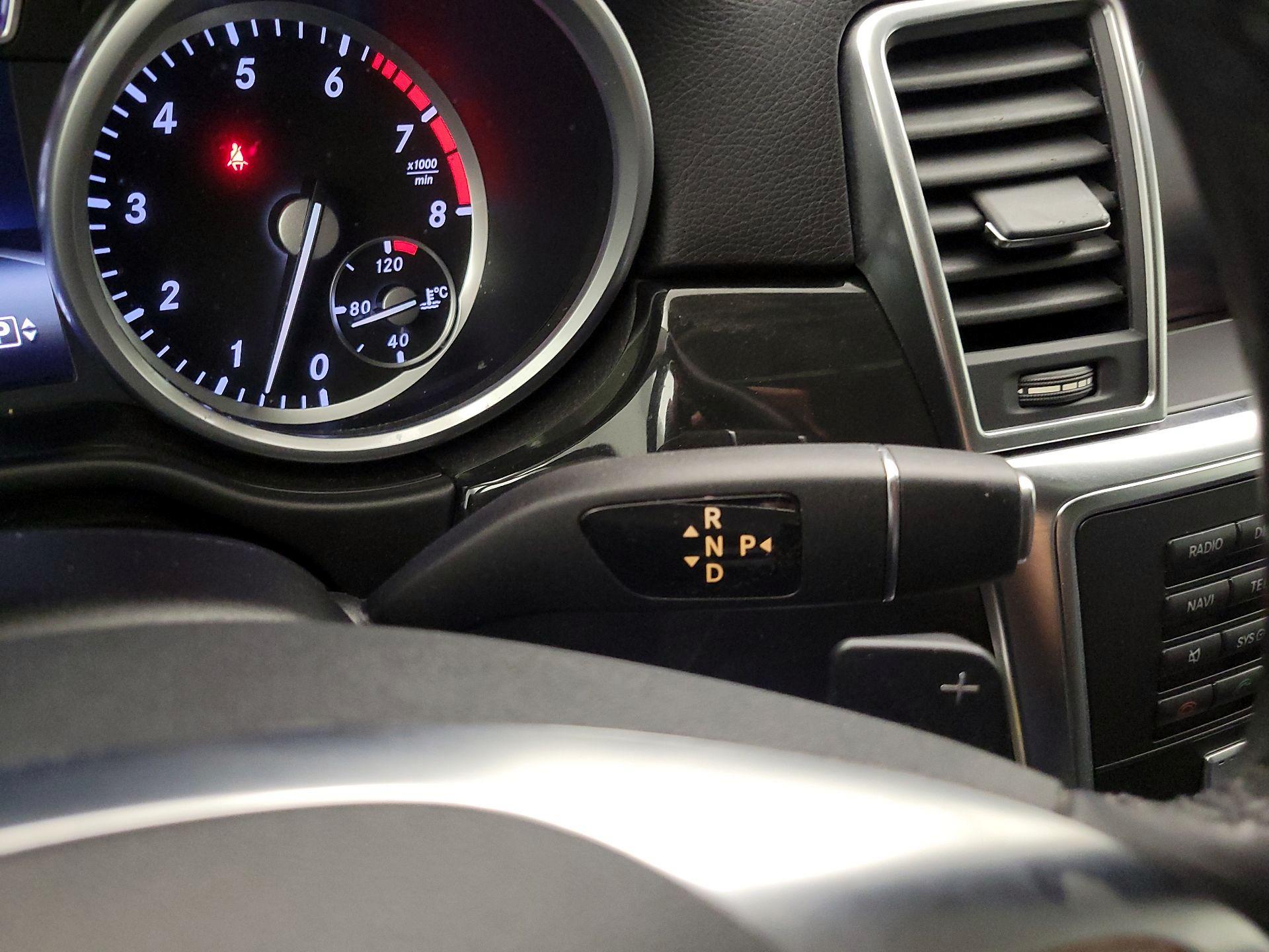 Thumbnail: 2015 Mercedes-Benz M-Class - 18