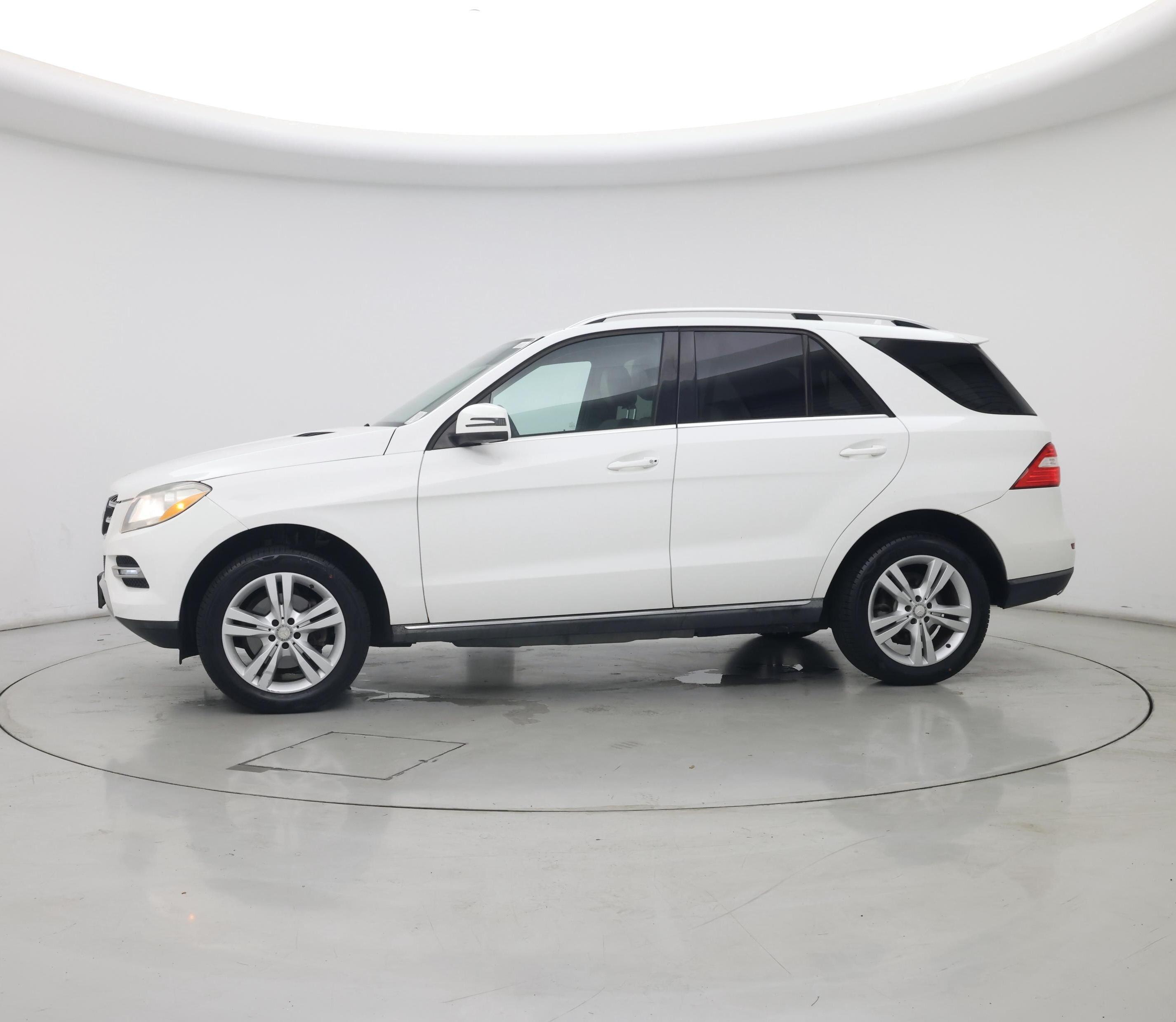 Thumbnail: 2015 Mercedes-Benz M-Class - 3