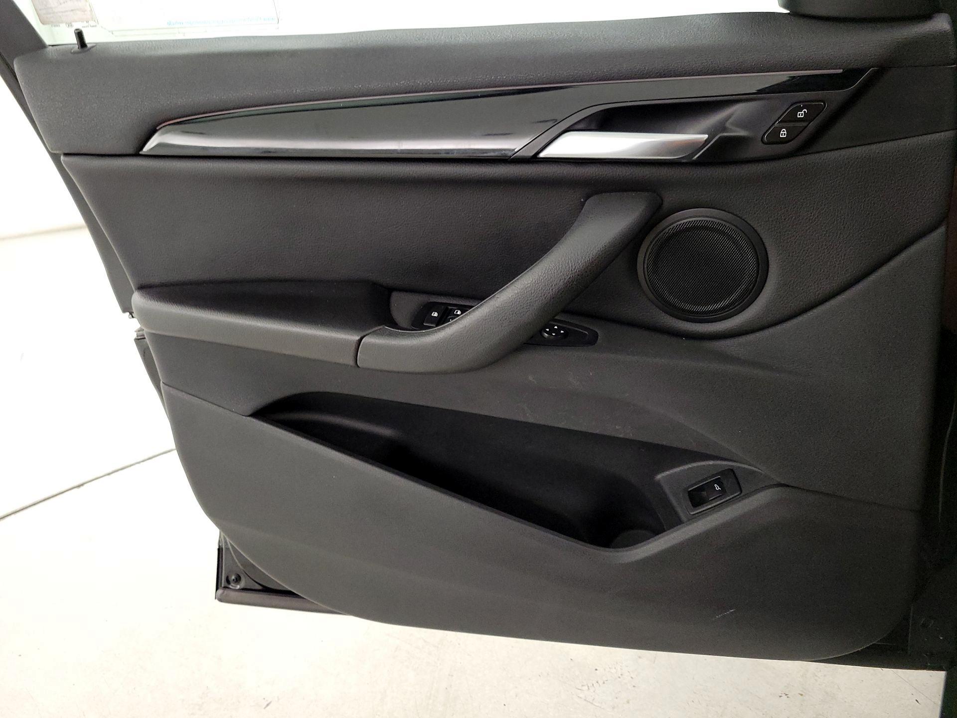 Thumbnail: 2019 BMW X1 - 12