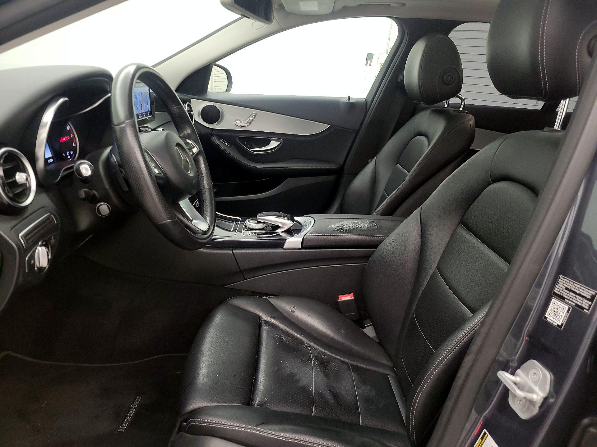 Thumbnail: 2015 Mercedes-Benz C-Class - 11