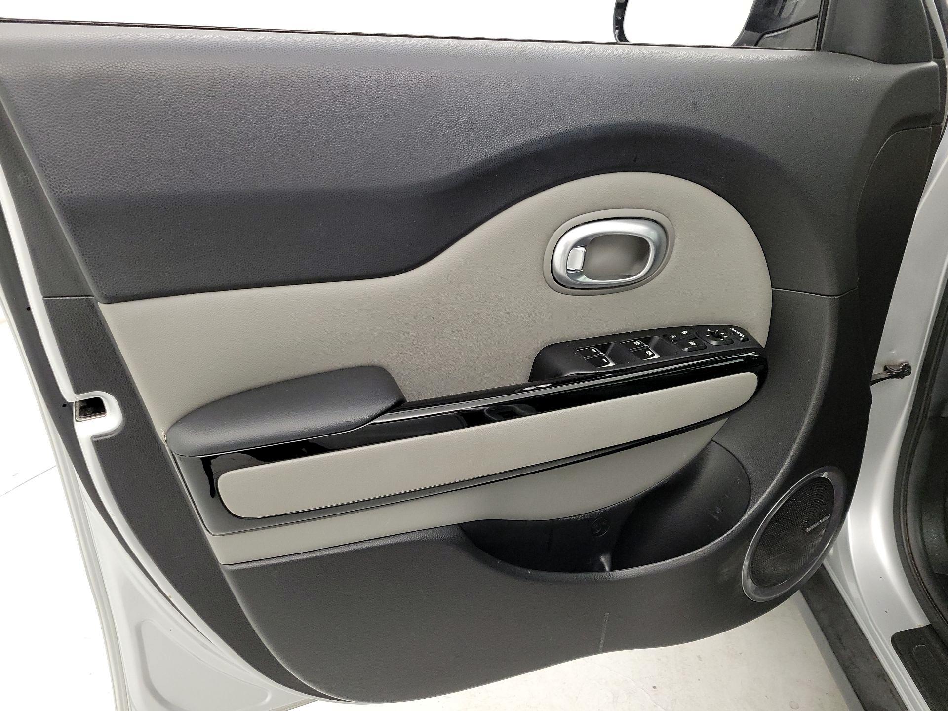 Thumbnail: 2018 Kia Soul - 12
