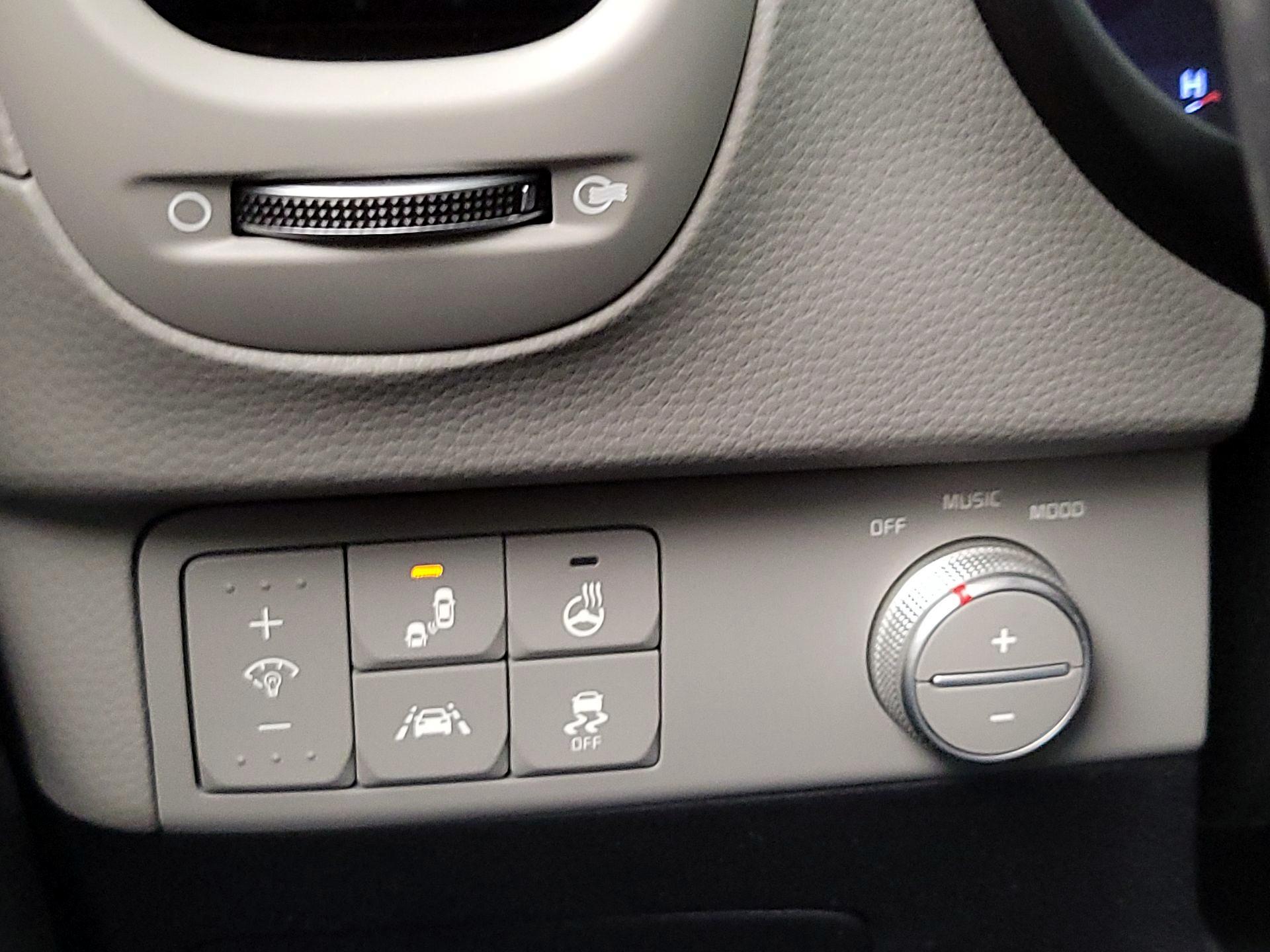 Thumbnail: 2018 Kia Soul - 13