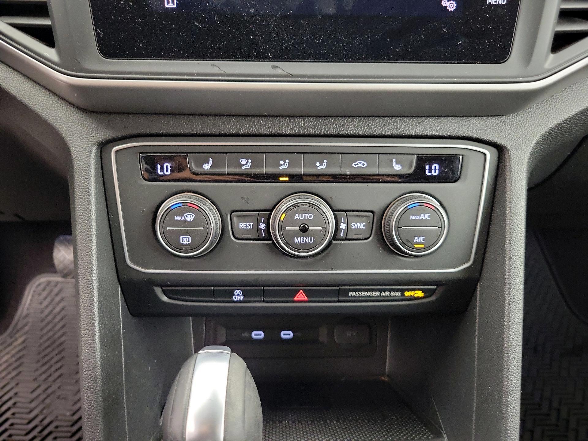 Thumbnail: 2021 Volkswagen Atlas - 16