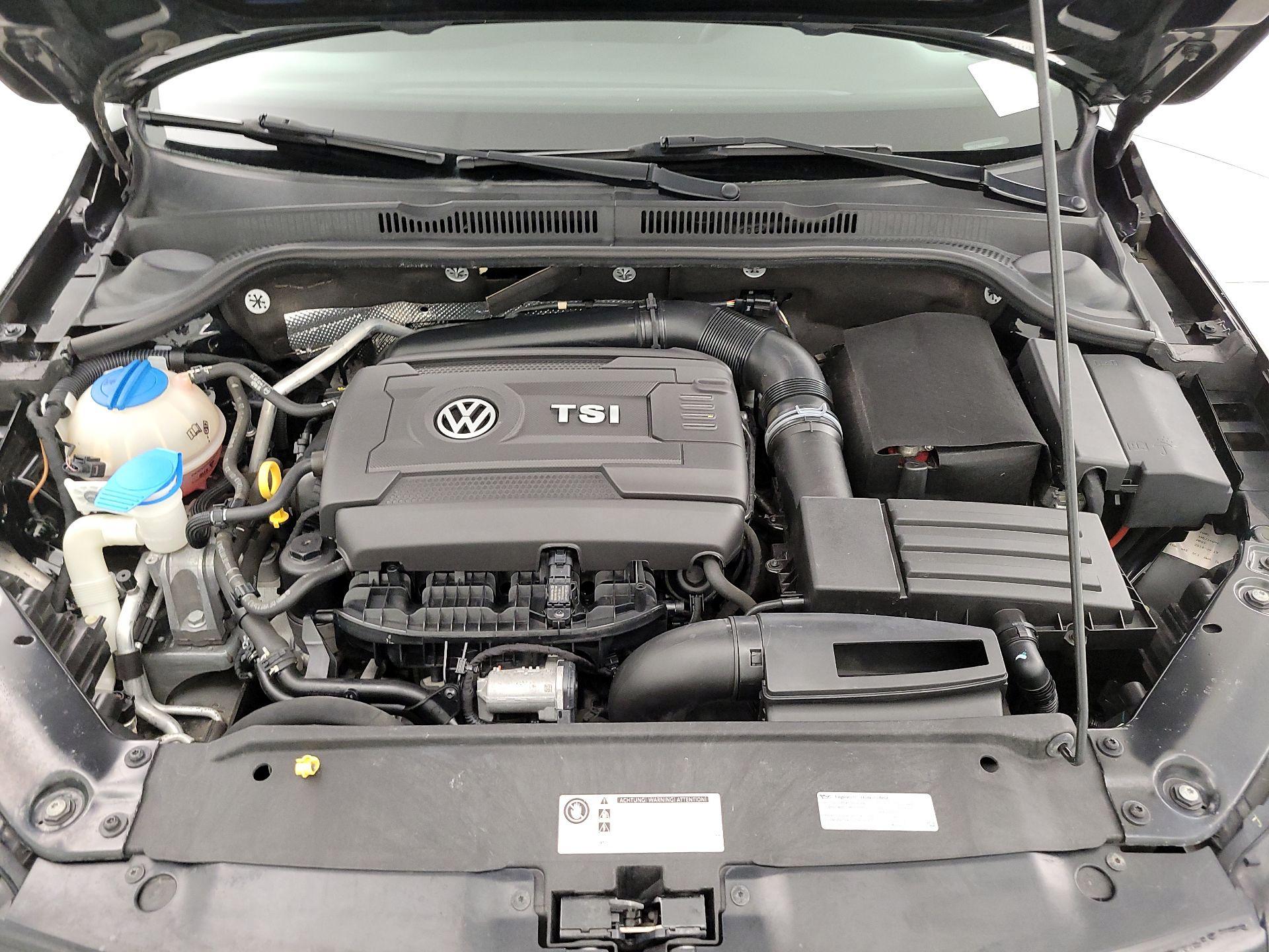Thumbnail: 2015 Volkswagen Jetta - 20